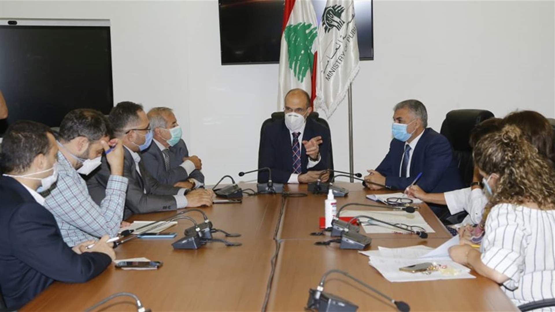 وزير الصحة بحث في شؤون الدواء وتأمين لقاح ضد كورونا... وهذا ما اوضحه