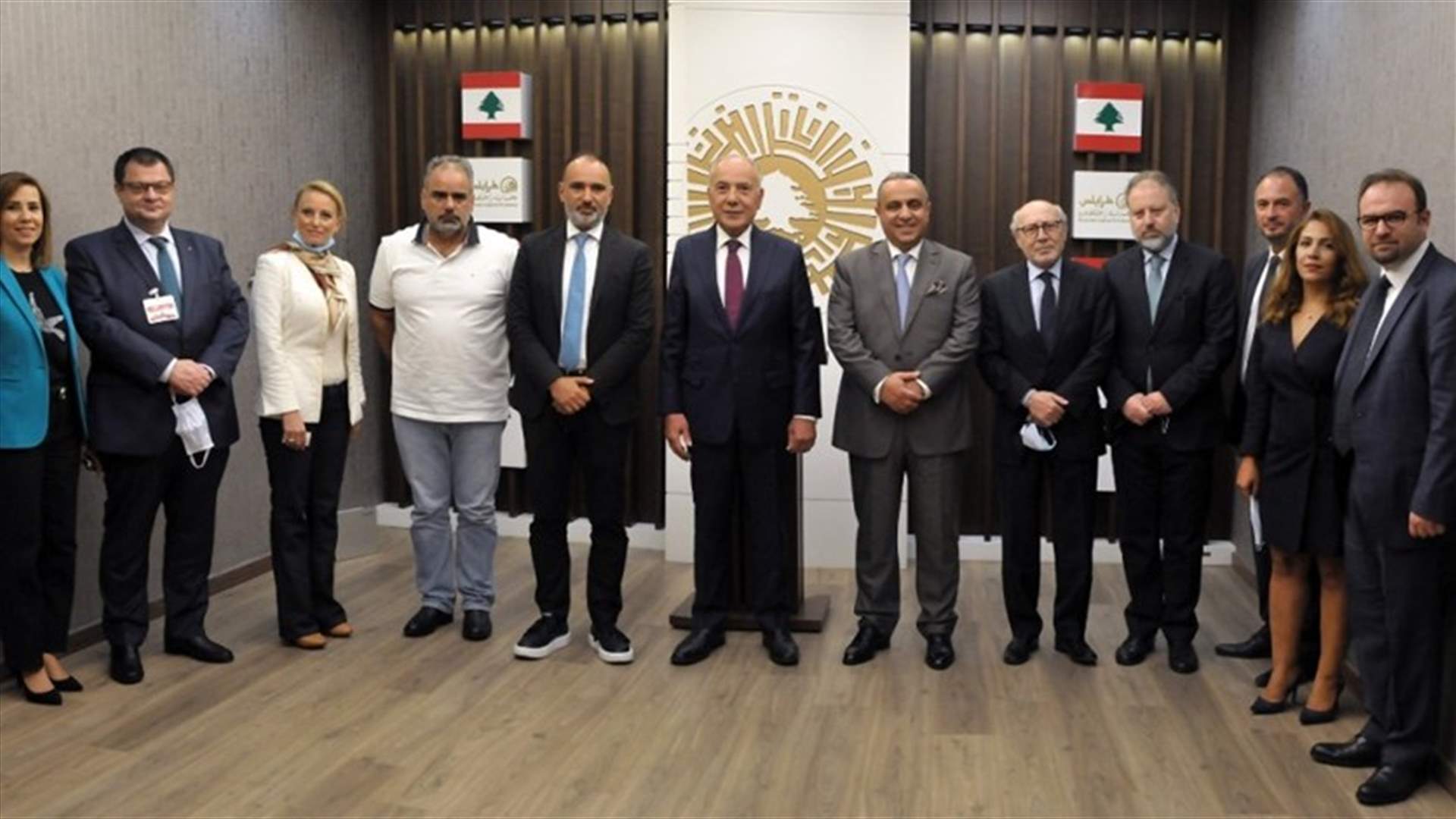 اجتماع في غرفة طرابلس بحث في توفير الامن الغذائي عبر تشييد اهراءات للقمح في مرفأ المدينة