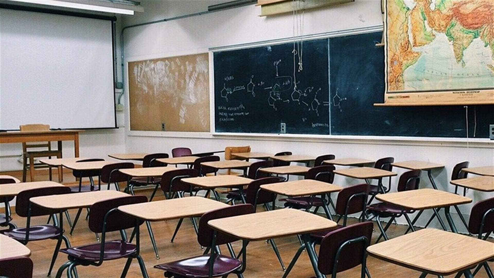 إصابات بكورونا في المدارس... هل تعدّل خطة وزارة التربية؟ (الأخبار)