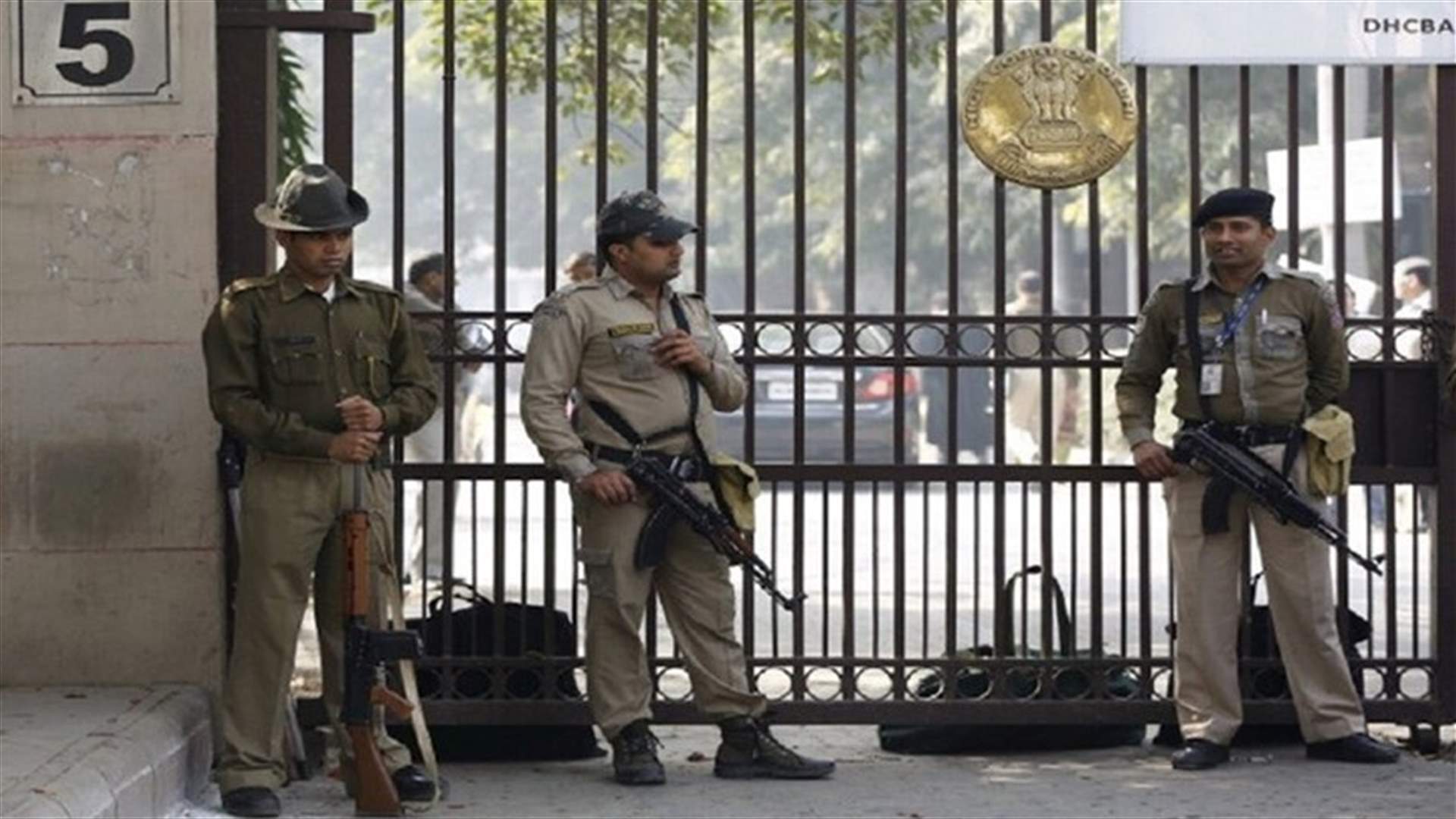 انتحل صفة طبيب لـ4 سنوات من دون إكمال الدراسة الابتدائية... والشرطة تلقي القبض عليه