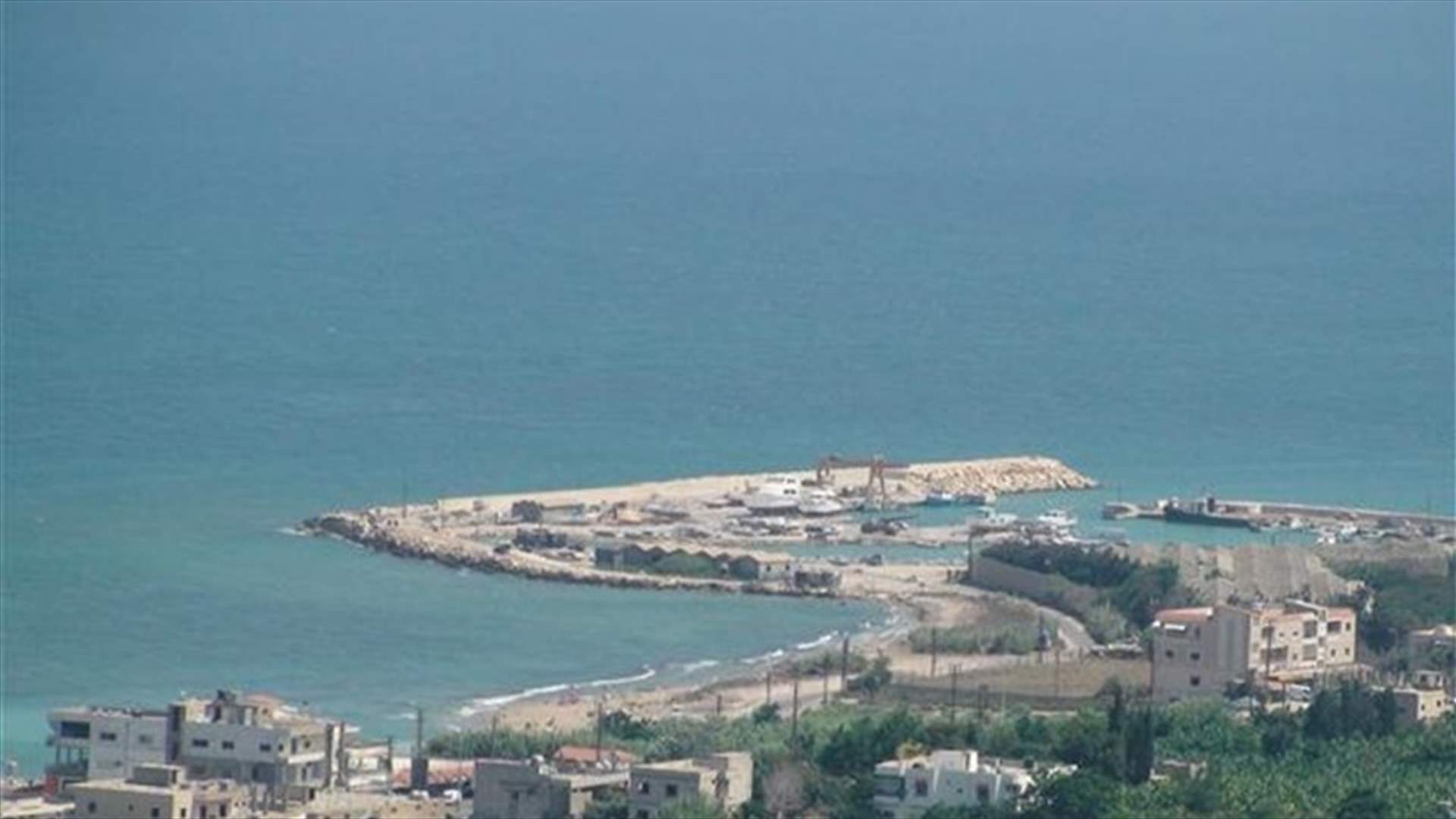 العثور على جثة عائمة على سطح البحر قبالة الصرفند