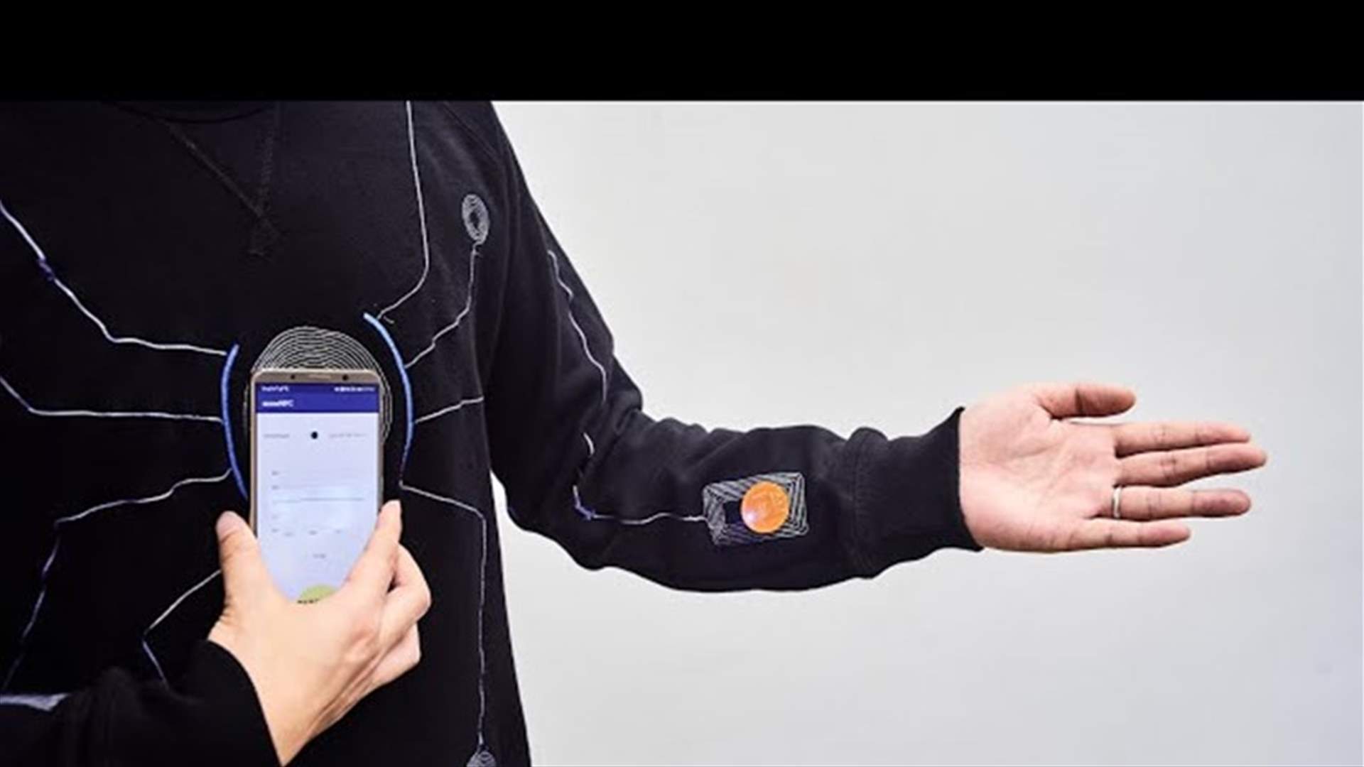 ابتكار بدلة رياضية ذكية بدون بطاريات لمراقبة أداء الرياضيين (صور)