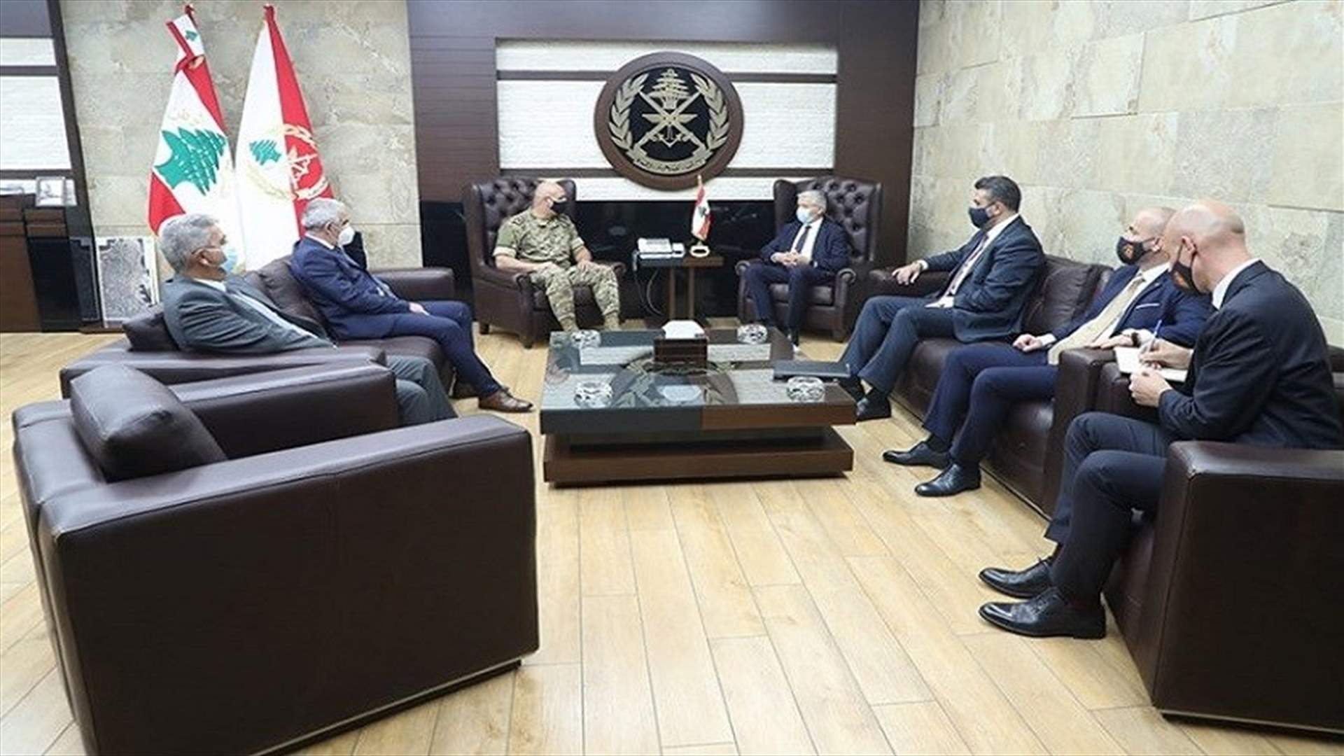 قائد الجيش بحث مع وزير داخلية البانيا في الاوضاع العامة