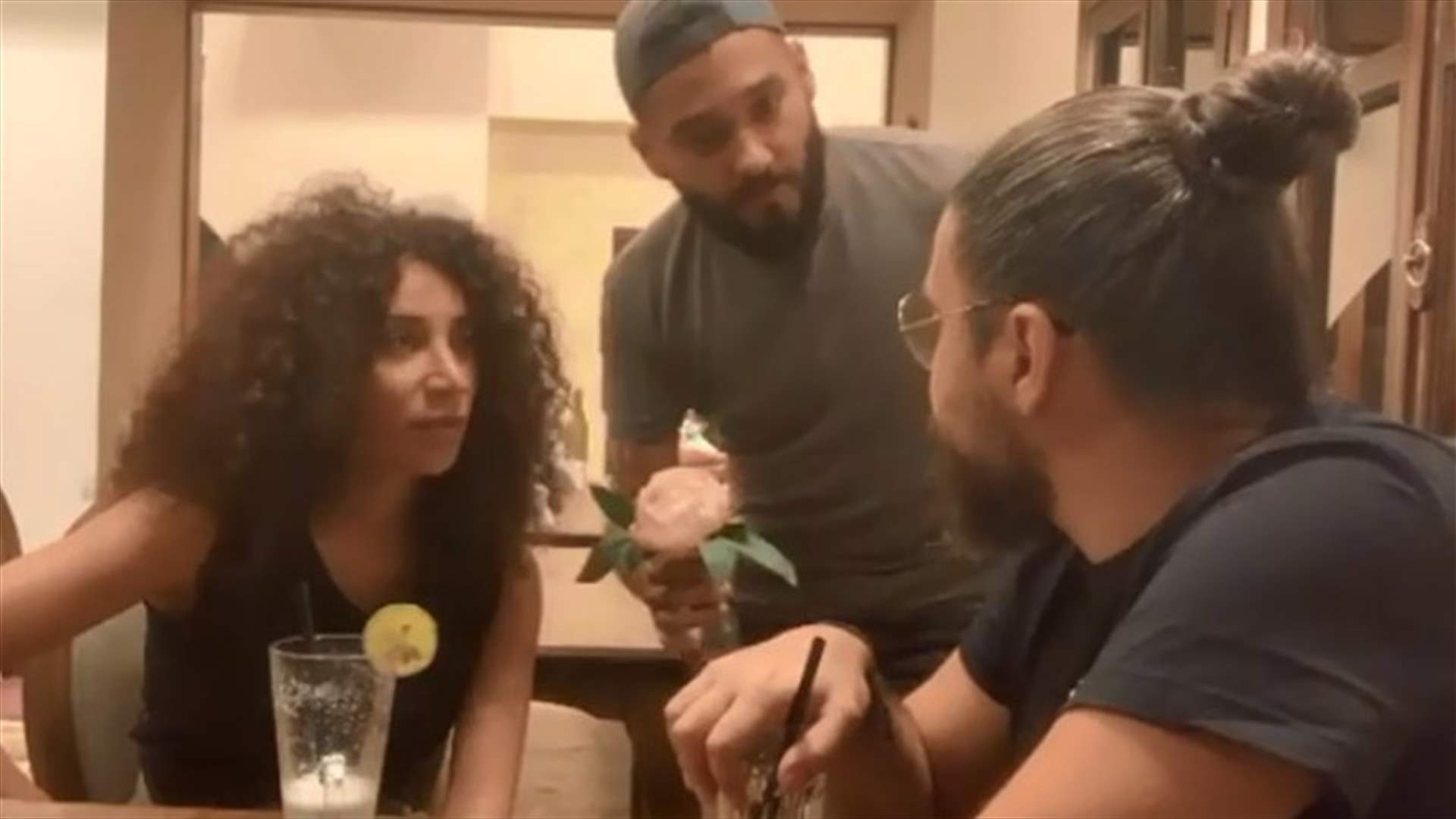 أمل طالب وإيلي جلادة في العزل بعدما خالطا جاد ابو كرم... هل صدرت نتائج الـ PCR؟ (خاص)