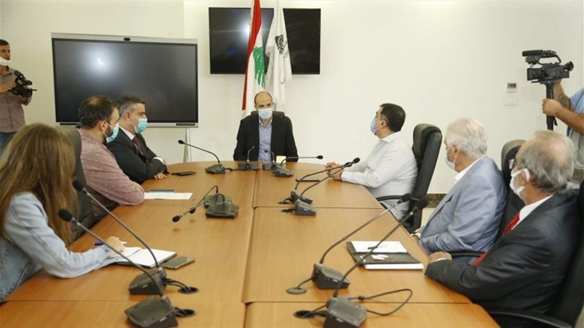 Hassan chairs meeting to assess airport&#39;s preventive measures against coronavirus