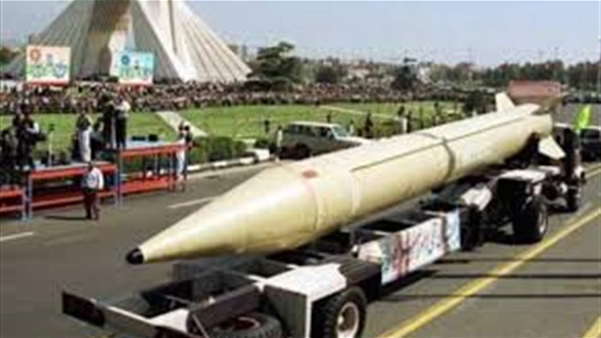 إيران تكشف عن صاروخ بالستي بحري بمدى قد يبلغ 700 كلم