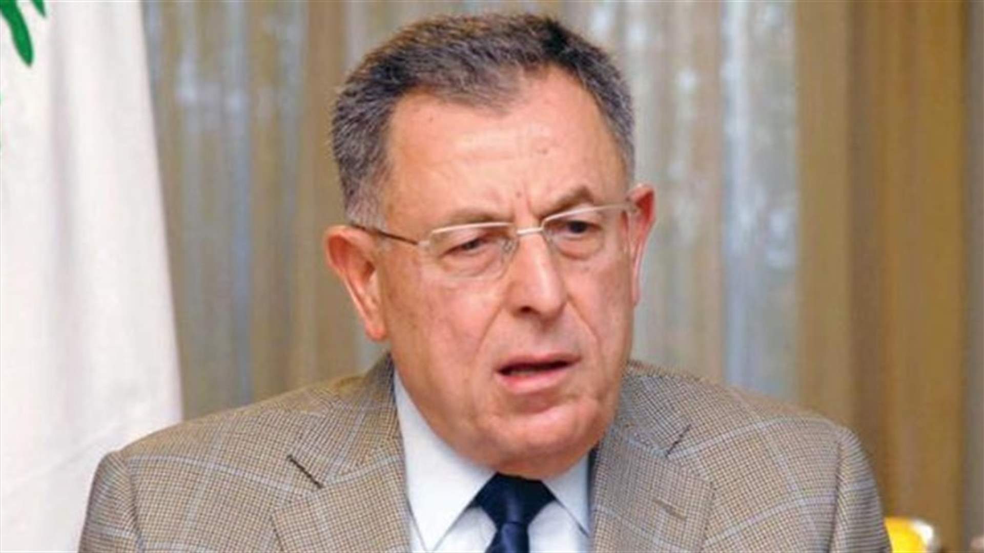 السنيورة عرض الاوضاع مع السفير المصري