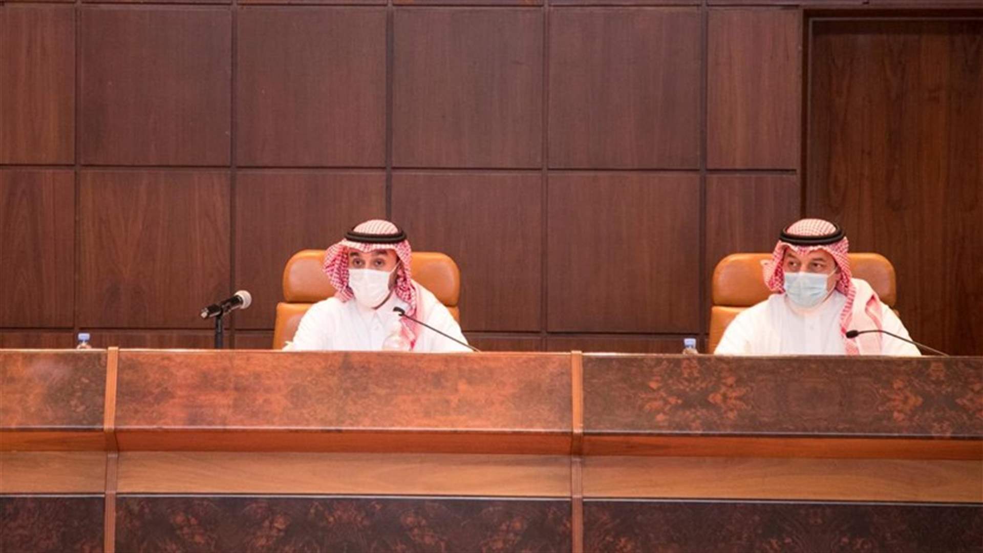 وزير الرياضة الأمير عبد العزيز بن تركي الفيصل والإجتماع مع أندية كرة القدم (صور)