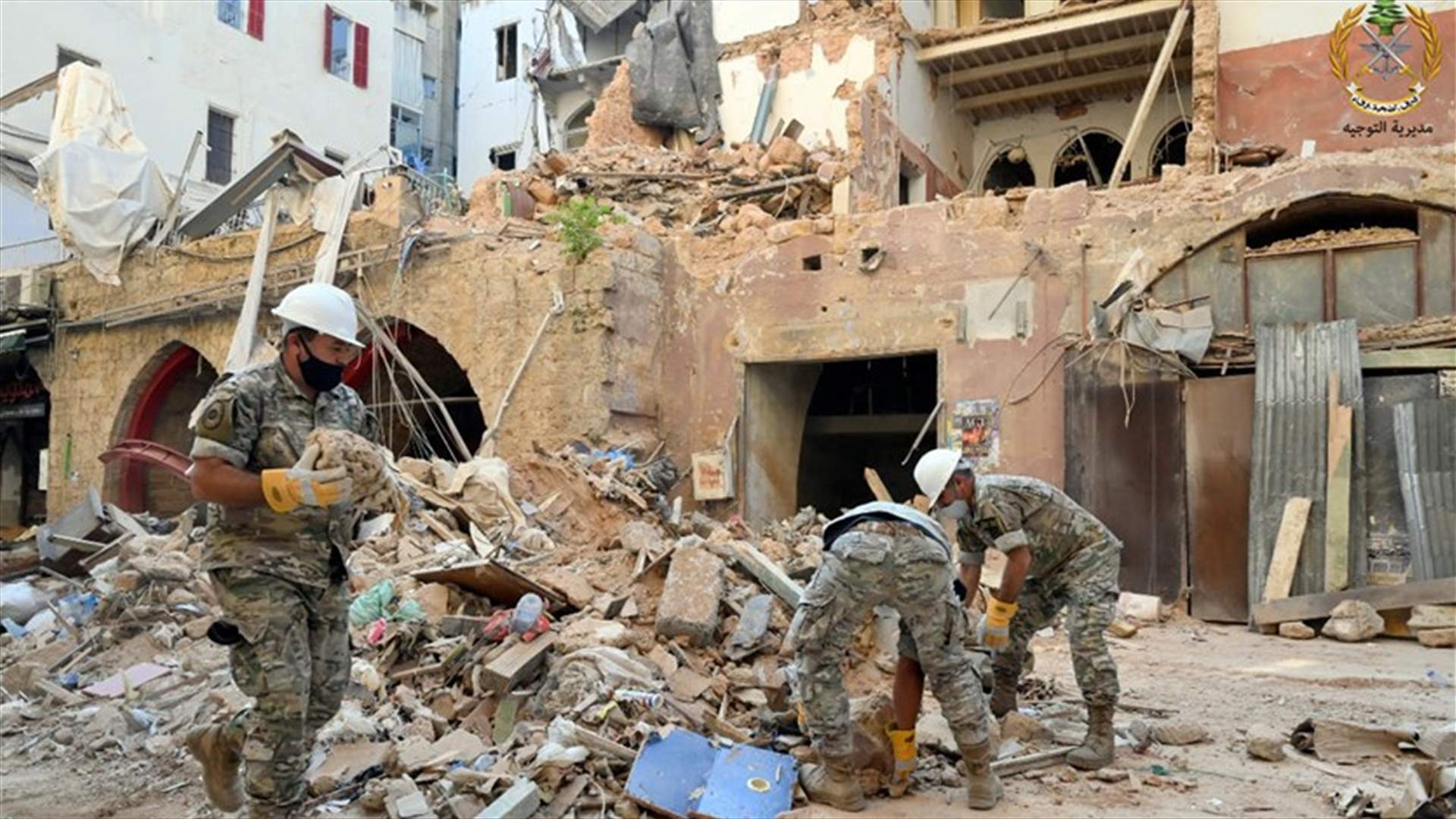 الجيش رفع احجار مبنى اثري في مار مخايل وسلمها الى المديرية العامة للآثار (صور)