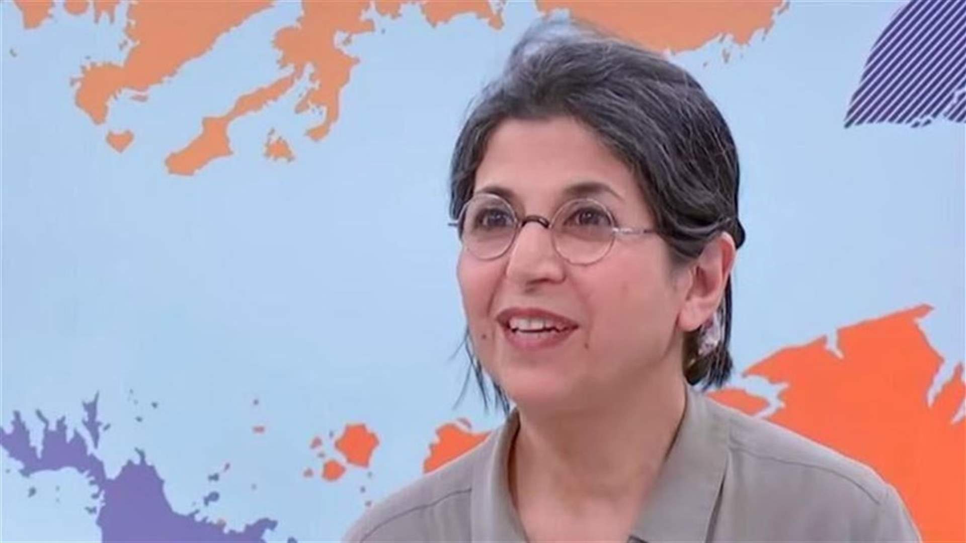 إيران تفرج &quot;موقتا&quot; عن باحثة فرنسية مع بقائها في طهران مزودة بسوار الكتروني
