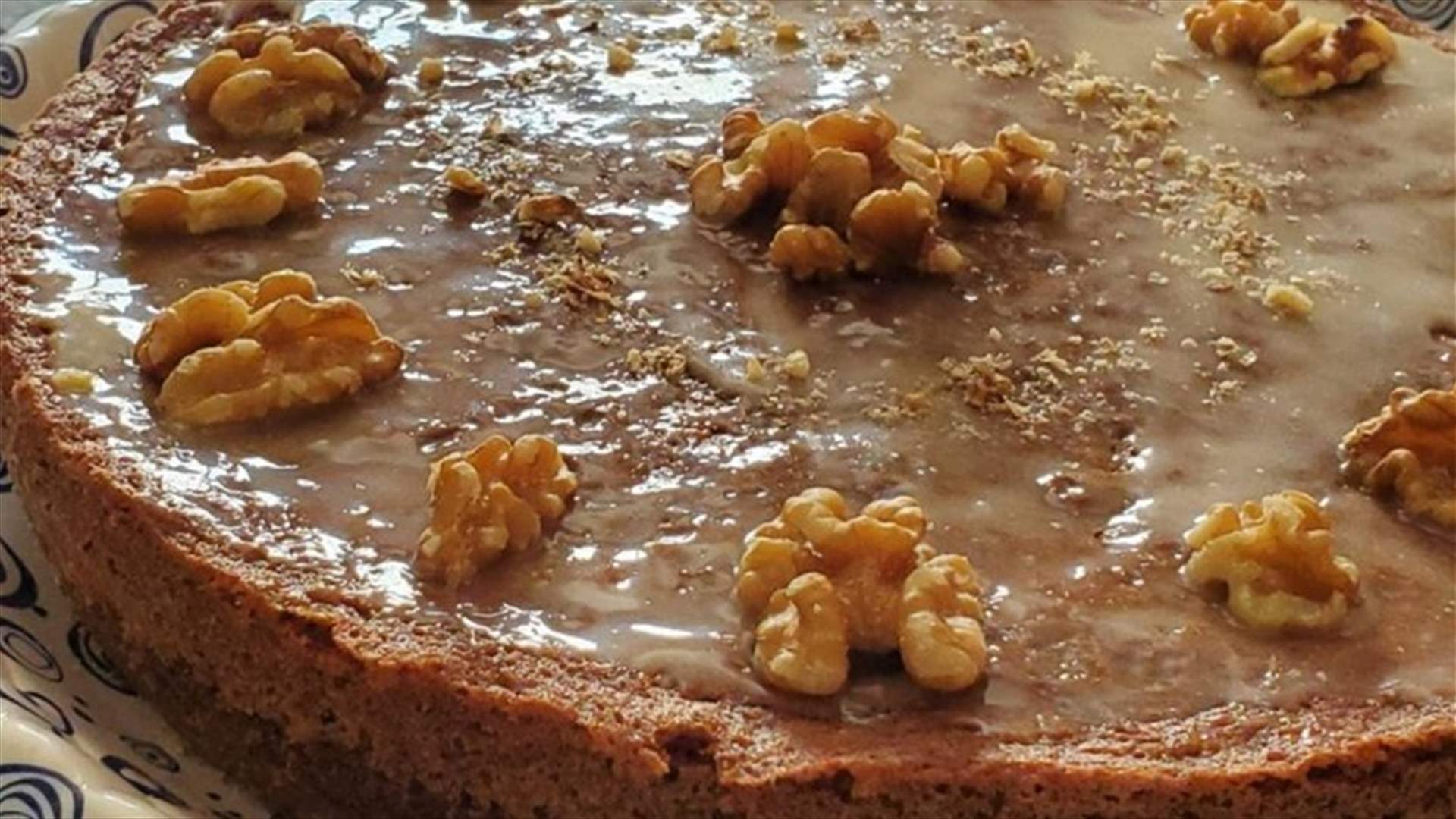 وصفة غريبة ولذيذة... هذه طريقة تحضير كيك الجزر مع القرفة والجوز