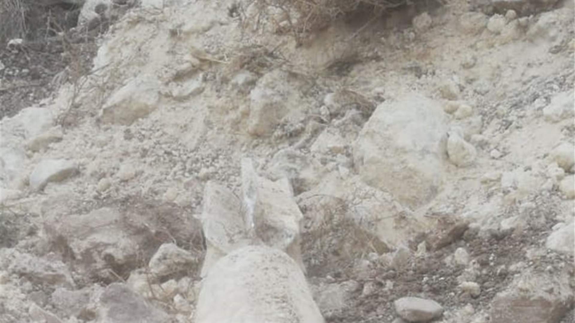 العثور على قذيفة غير منفجرة من مخلفات الجيش الإسرائيلي في كفرصير (صورة)