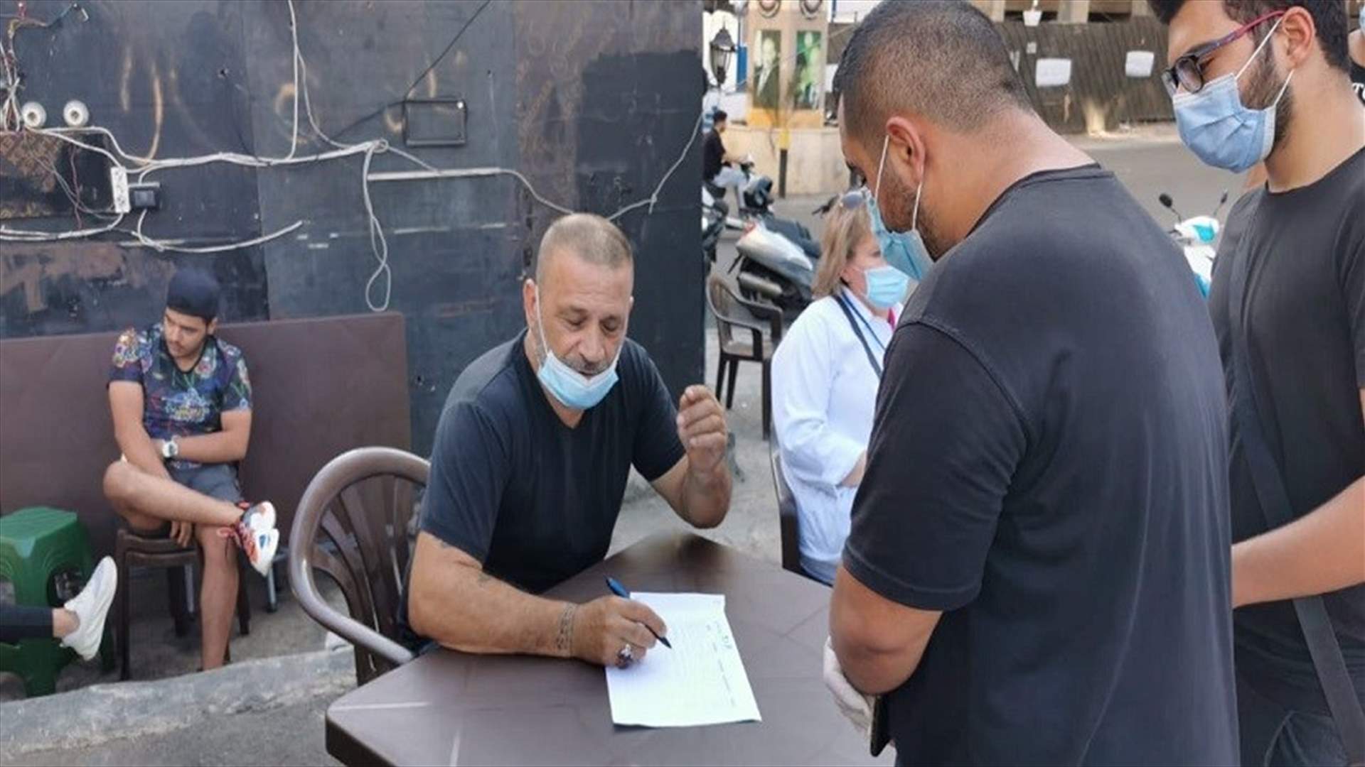 رئيس بلدية الشياح: معظم احياء المنطقة التزمت الاقفال بنسبة عالية وصلت الى 90%