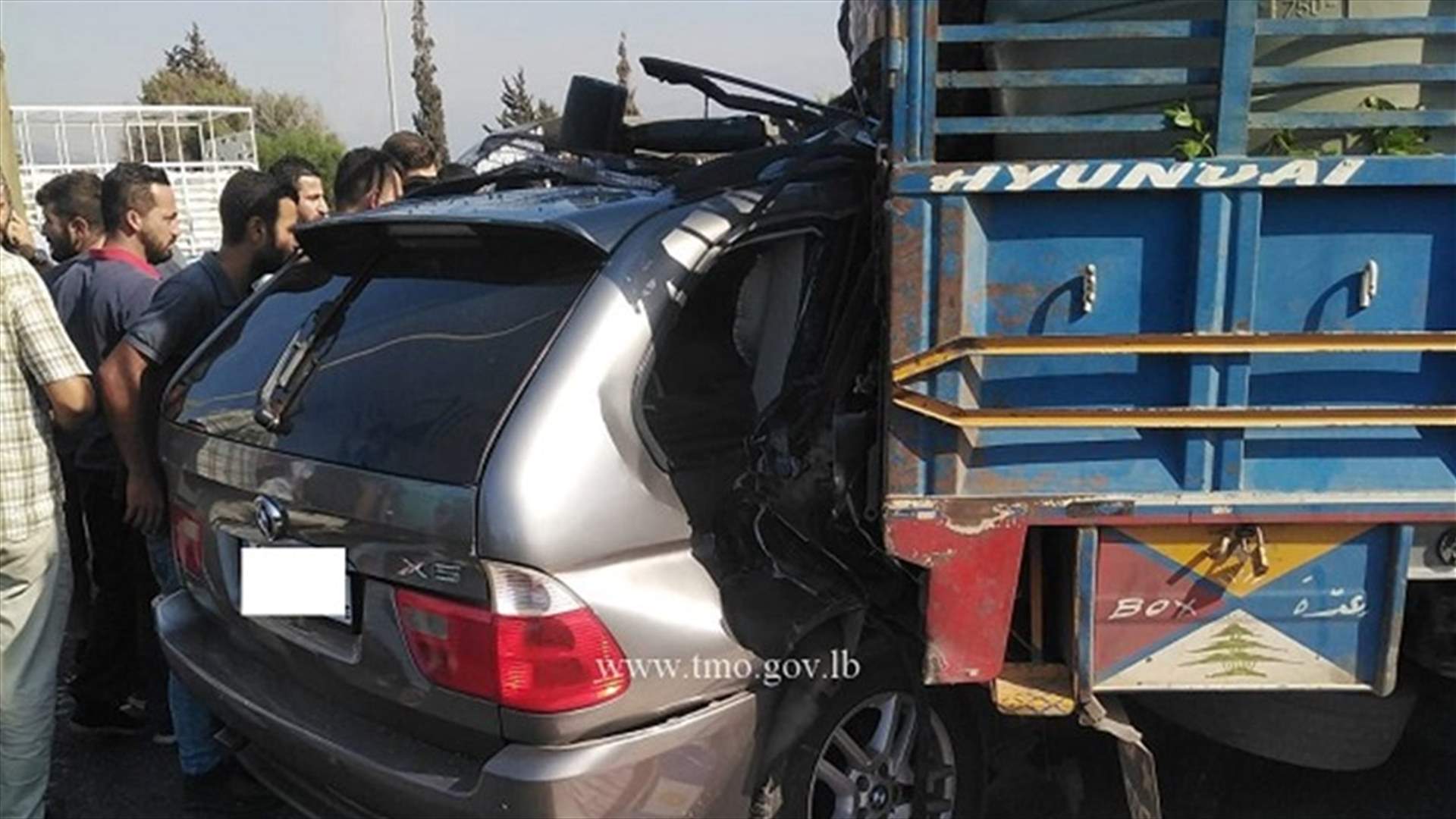 قتيلان وجريح في حادث سير على اوتوستراد الميناء - طرابلس (صور)