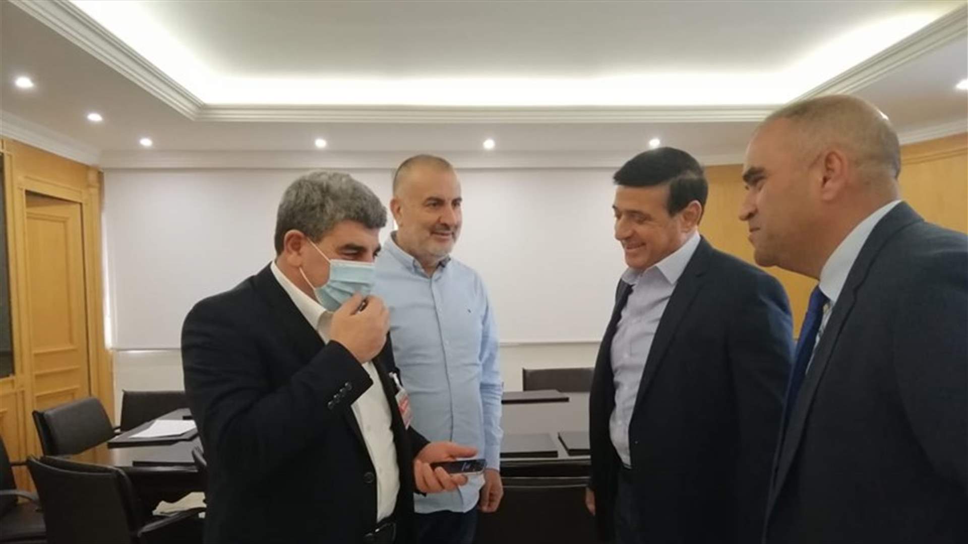 نجار بحث مع تامر وطليس في موضوع الشاحنات المبردة العاملة في الترانزيت... ولقاء موسع الاسبوع المقبل
