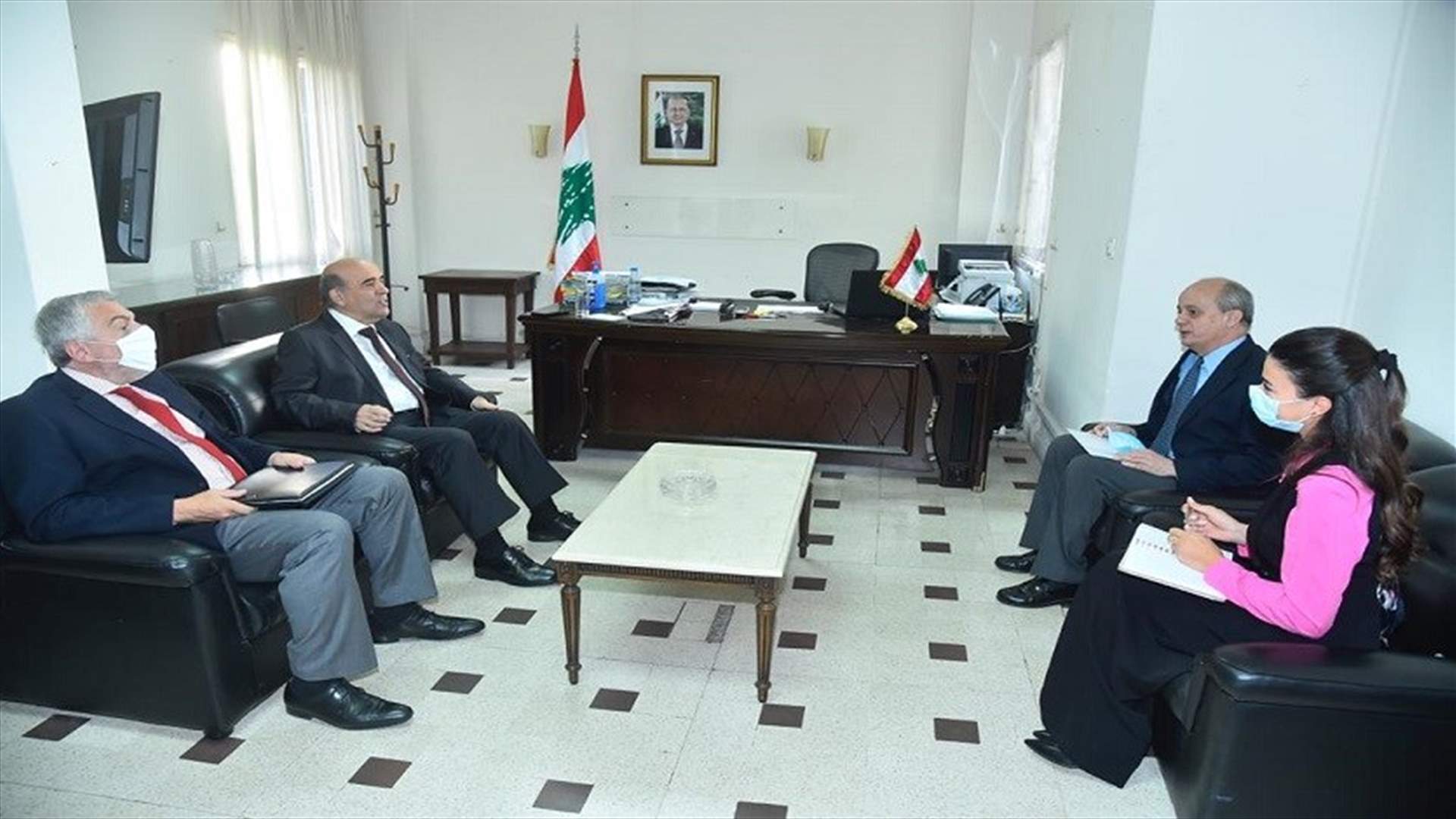 وهبه بحث مع سفير اسبانيا في التحضيرات لزيارة نظيره لبنان الاسبوع المقبل
