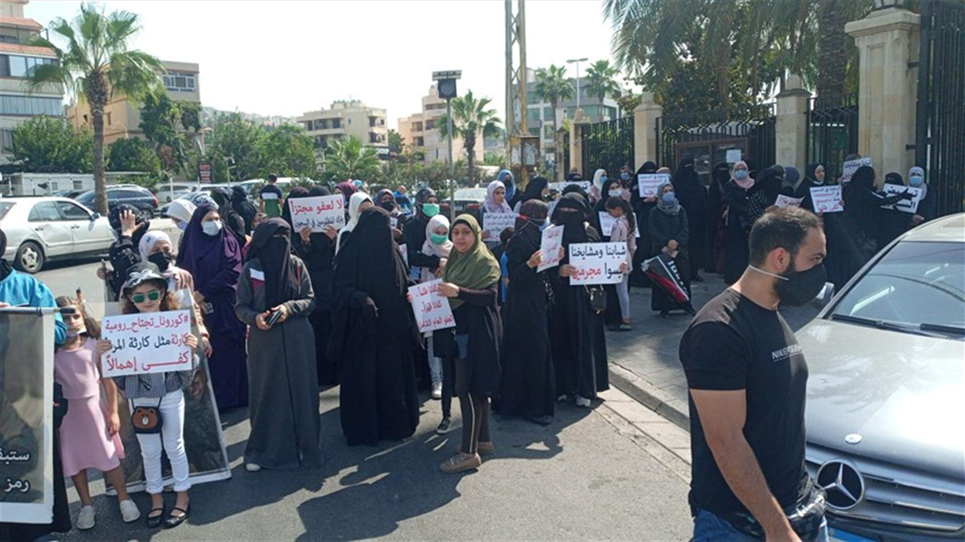 اعتصام لاهالي المعتقلين الاسلاميين في صيدا للمطالبة بالعفو العام