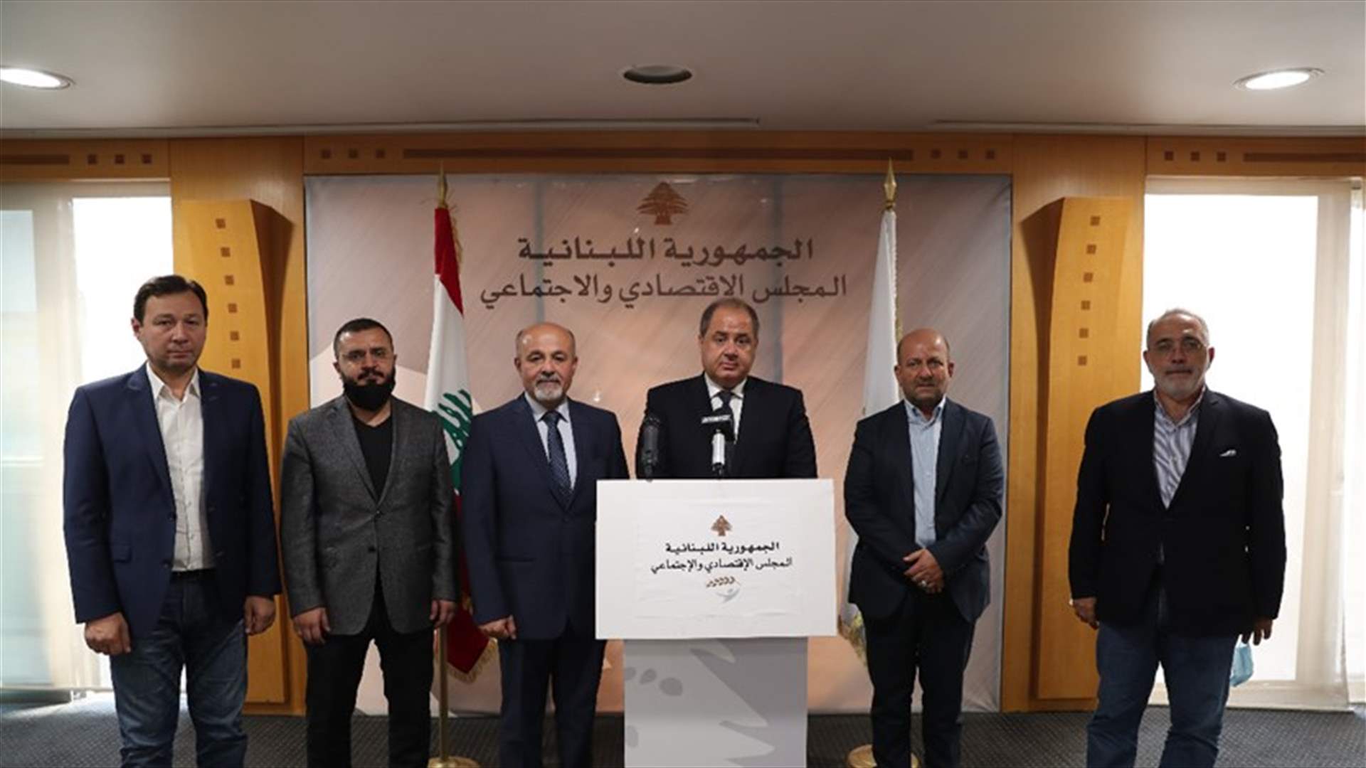 عربيد التقى وفدا من أمل: لتوحيد الرؤية حول الملفات الاقتصادية في ظل خشية من الانفجار الاجتماعي