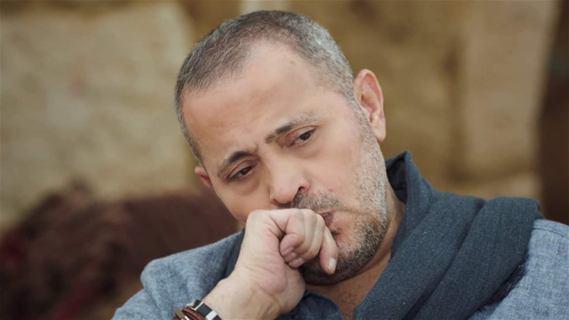 الحرائق تشكّل زنار نار حول منزل جورج وسوف.. هكذا بدا المشهد من شرفته في كفرون (فيديو)