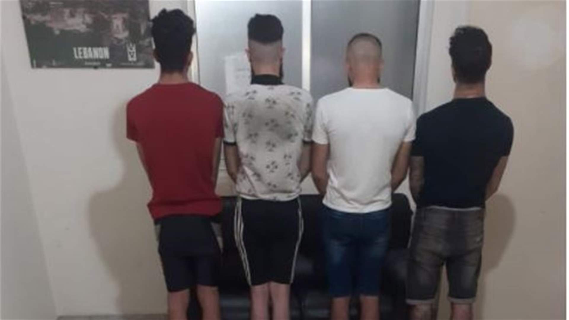 الجيش يوقف مطلوبين بعد دهم منازلهم في الاوزاعي