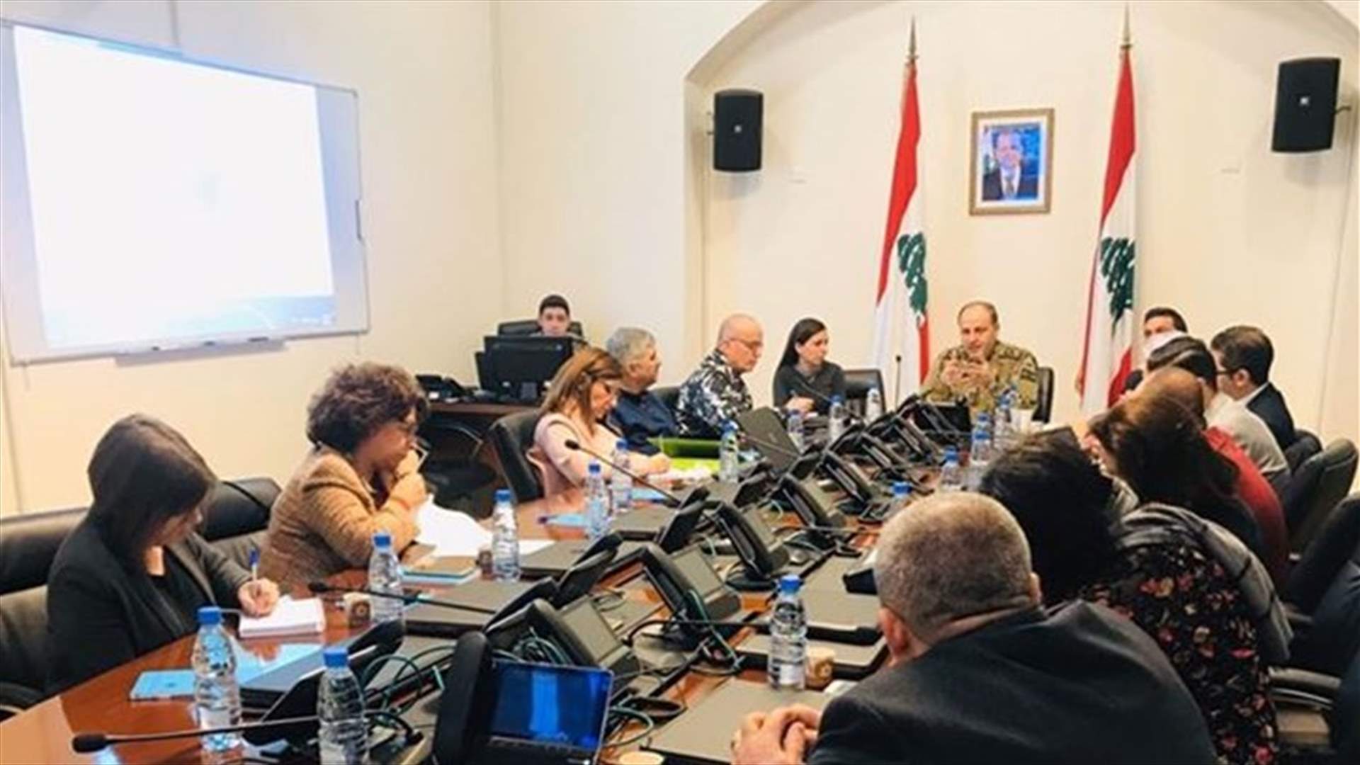 لجنة متابعة كورونا اجتمعت في السرايا... وتأكيد على الدور المحوري للاعلام في حماية الامن الصحي