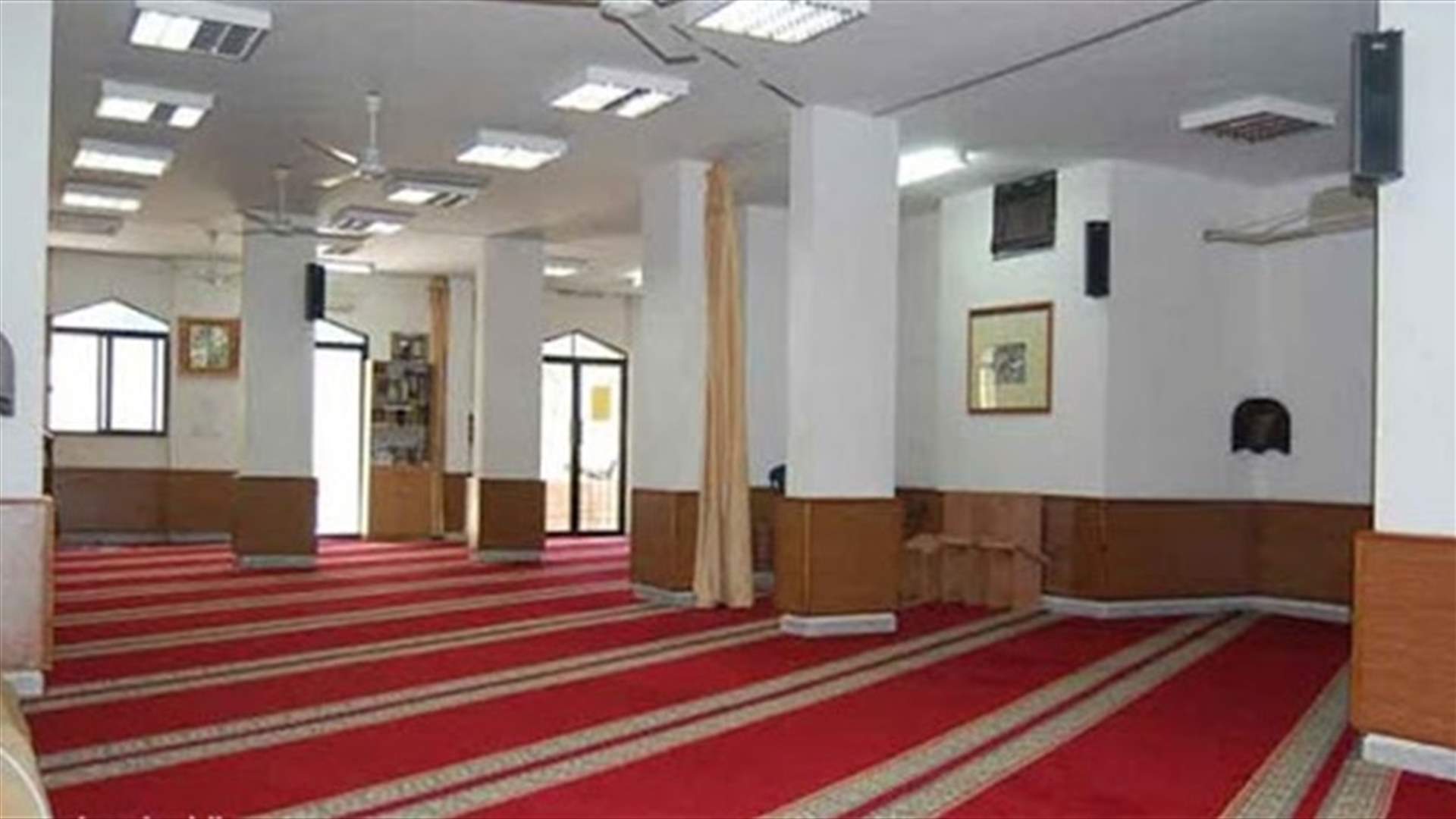 بعد دخول مصاب بكورونا... مسجد صلاح الدين في صيدا يغلق ابوابه