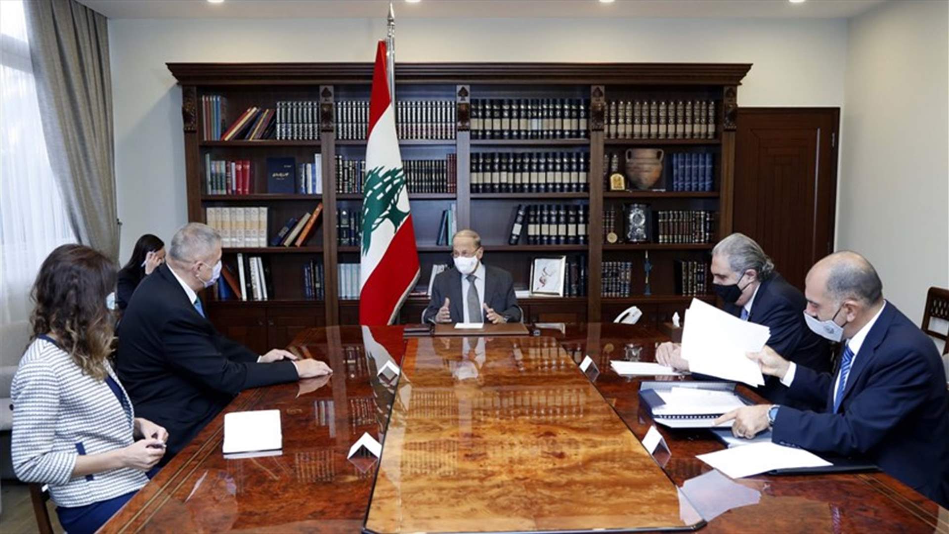 عشيّة مفاوضات الترسيم... لقاء بين عون وكوبتيش