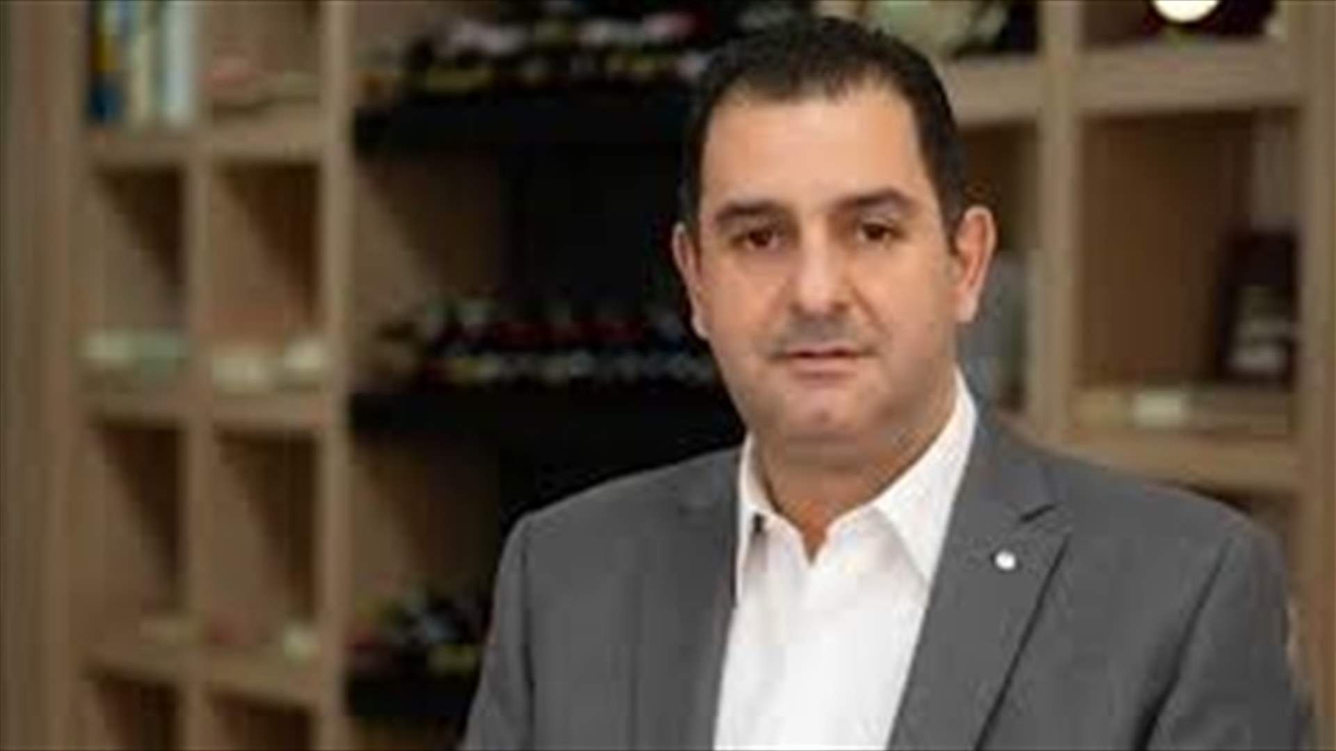 نقيب المطاعم: القطاع السياحي يلفظ آخر انفاسه  وينازع