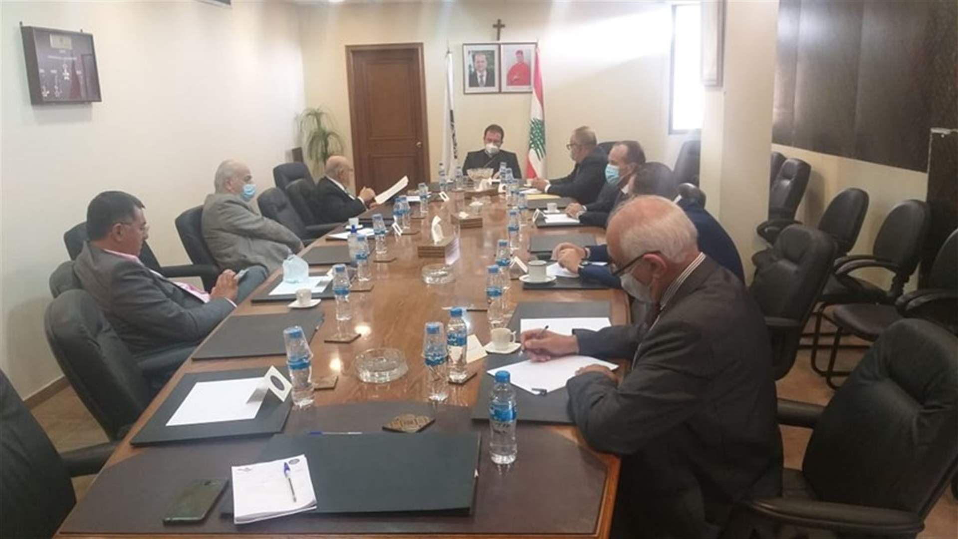 راعي ابرشية استراليا للطائفة المارونية زار الرابطة المارونية والتقى رئيسها... وهذا ما تم عرضه خلال الزيارة