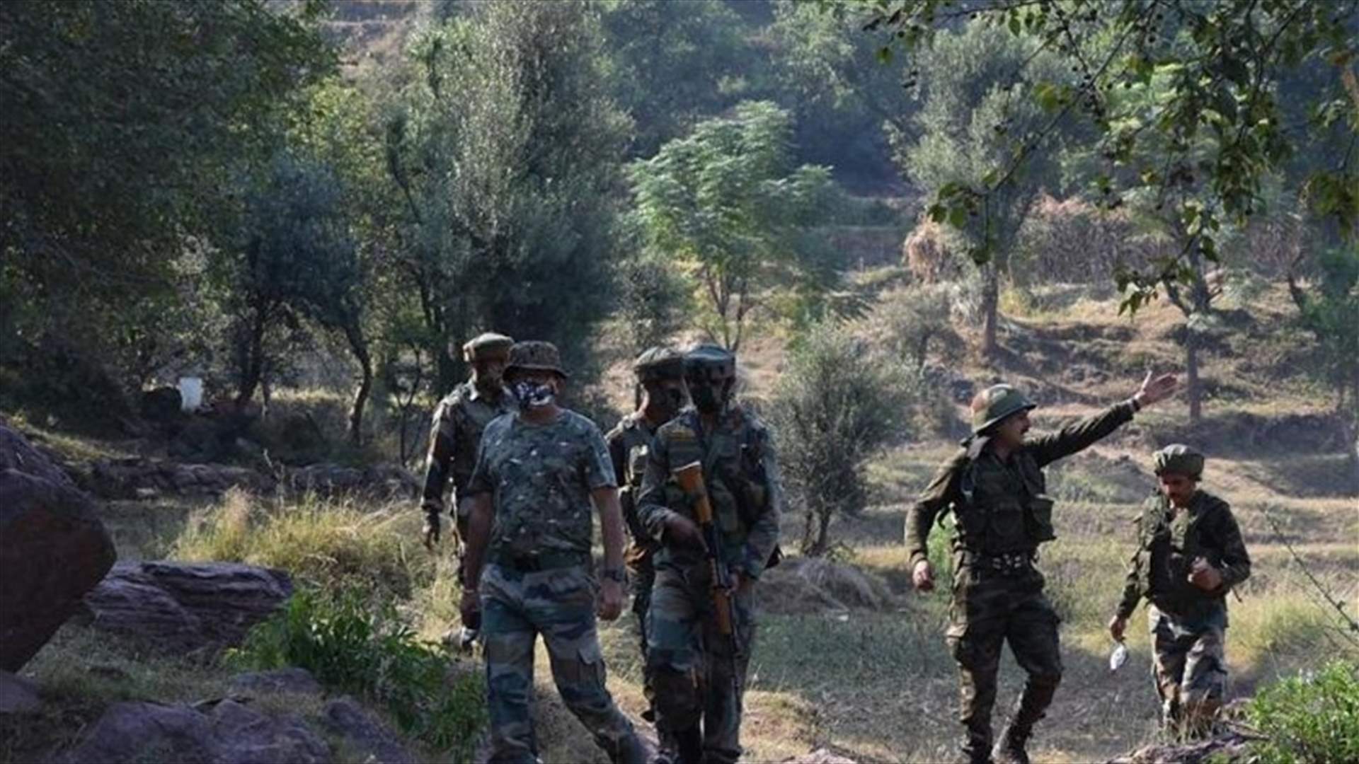 مقتل 14 شخصاً في هجوم على موكب ترافقه قوة أمنية بجنوب غرب باكستان
