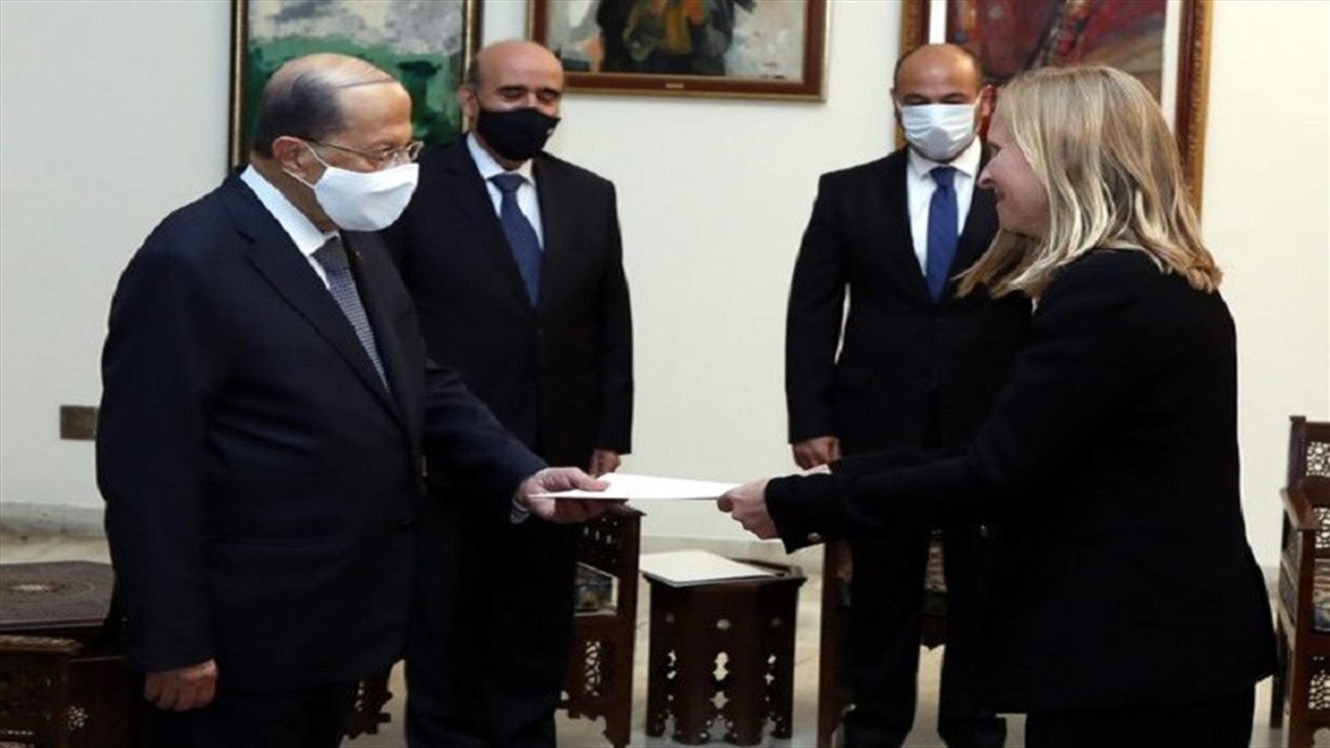 الرئيس عون تسلم أوراق اعتماد سفيرة كندا السفيرة Chantal Chastenay