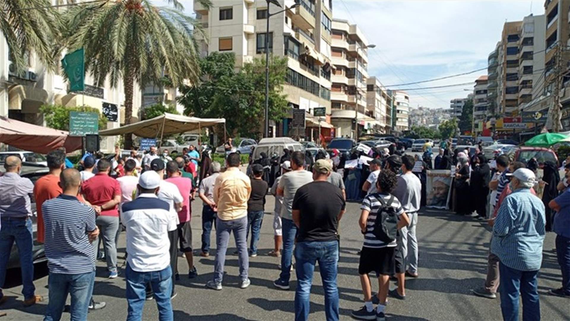 اعتصام لاهالي موقوفي عبرا امام دار افتاء صيدا للمطالبة بالعفو العام