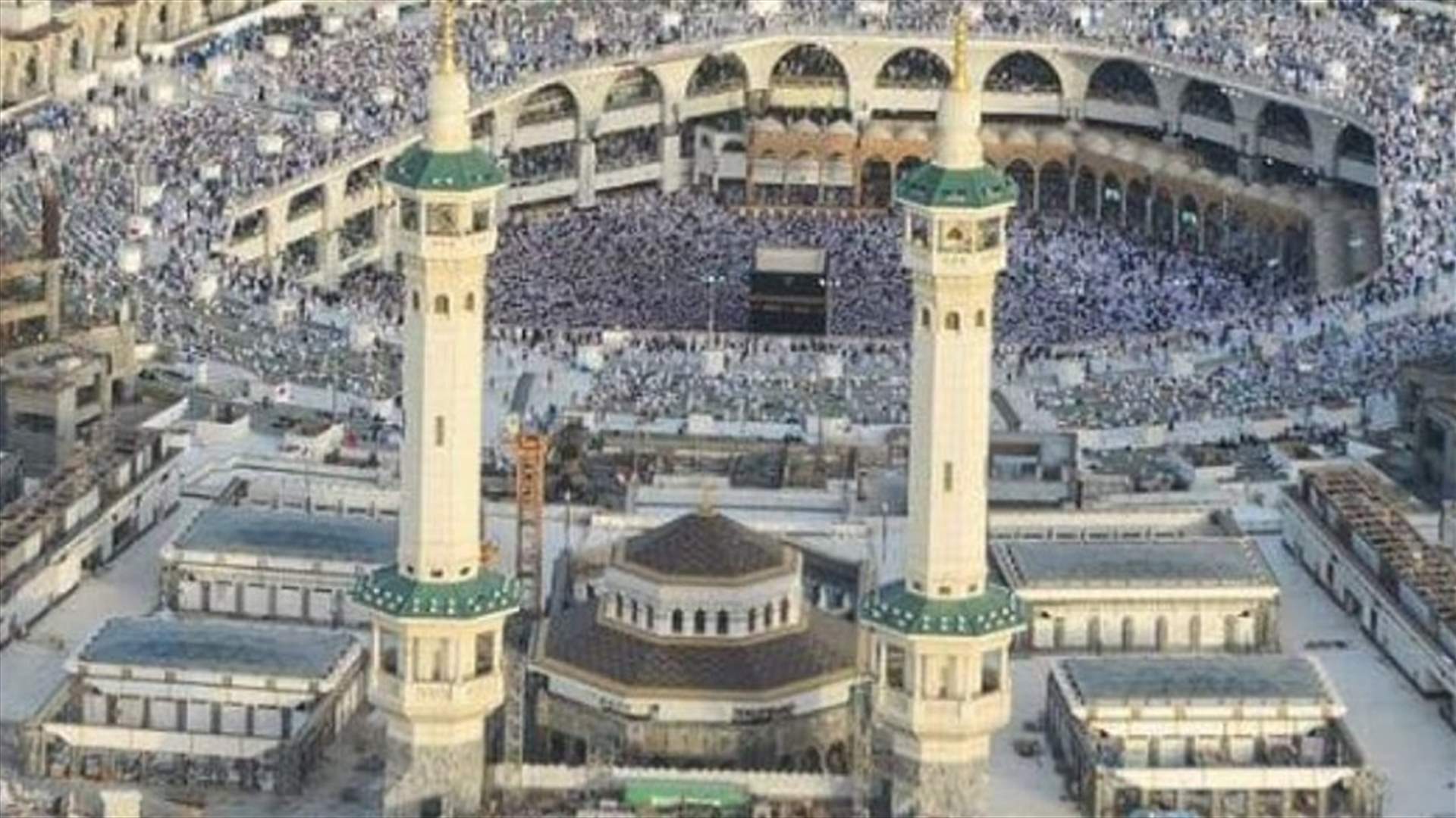 للمرة الاولى منذ 7 أشهر.. السعودية تسمح بأداء الصلاة في المسجد الحرام