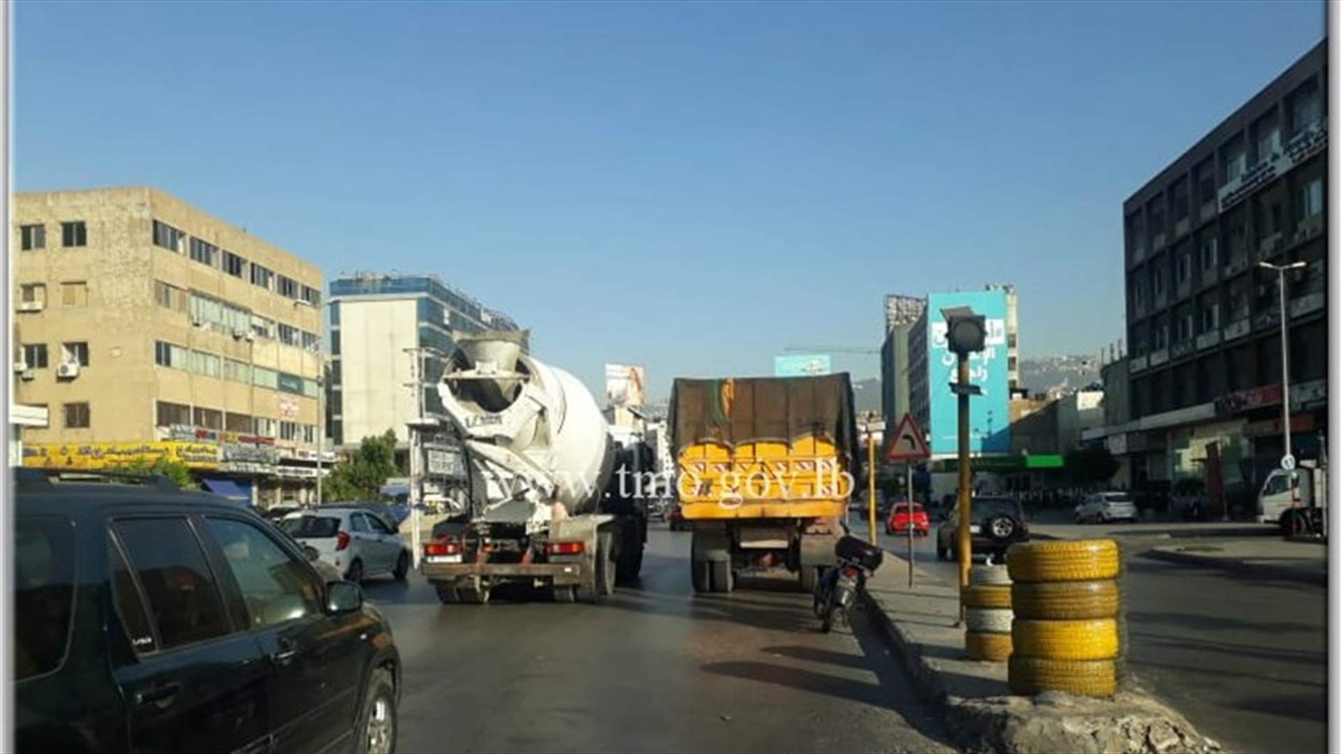 التحكم المروري: تعطل شاحنة اول جسر الدورة باتجاه نهر الموت وحركة المرور كثيفة في المحلة