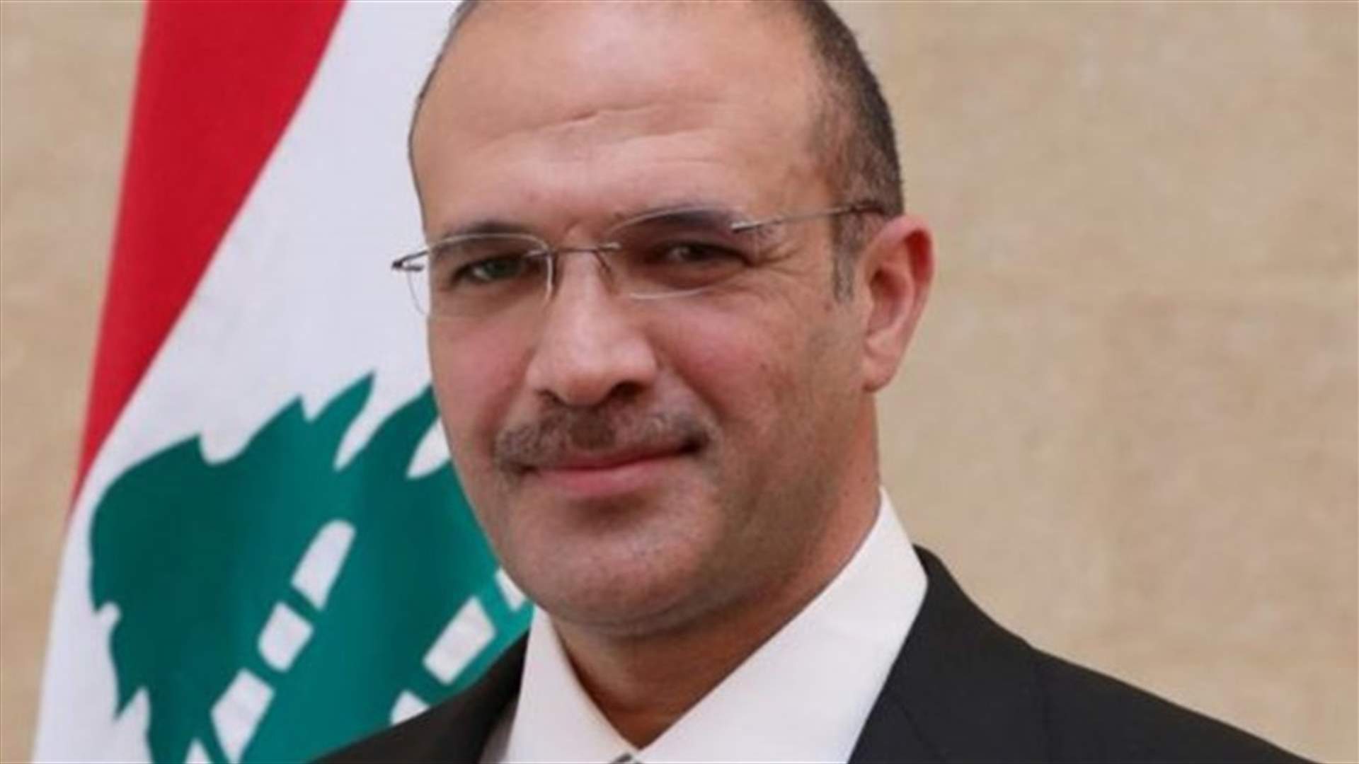 وزير الصحة دهم مستودعين للادوية... وهذا ما كشفه!