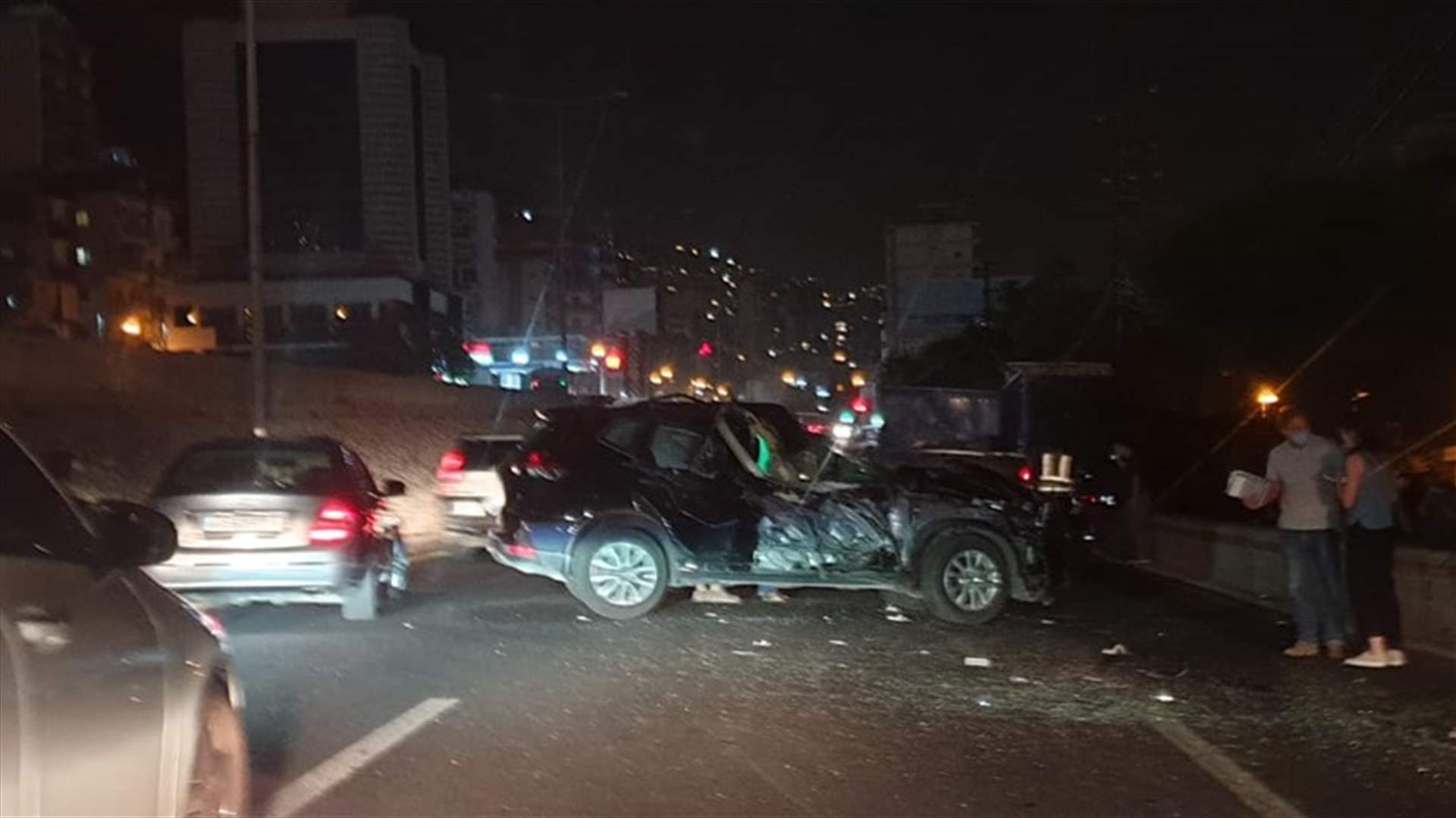 حادث سير على أوتوستراد جونية باتجاه بيروت (صور)