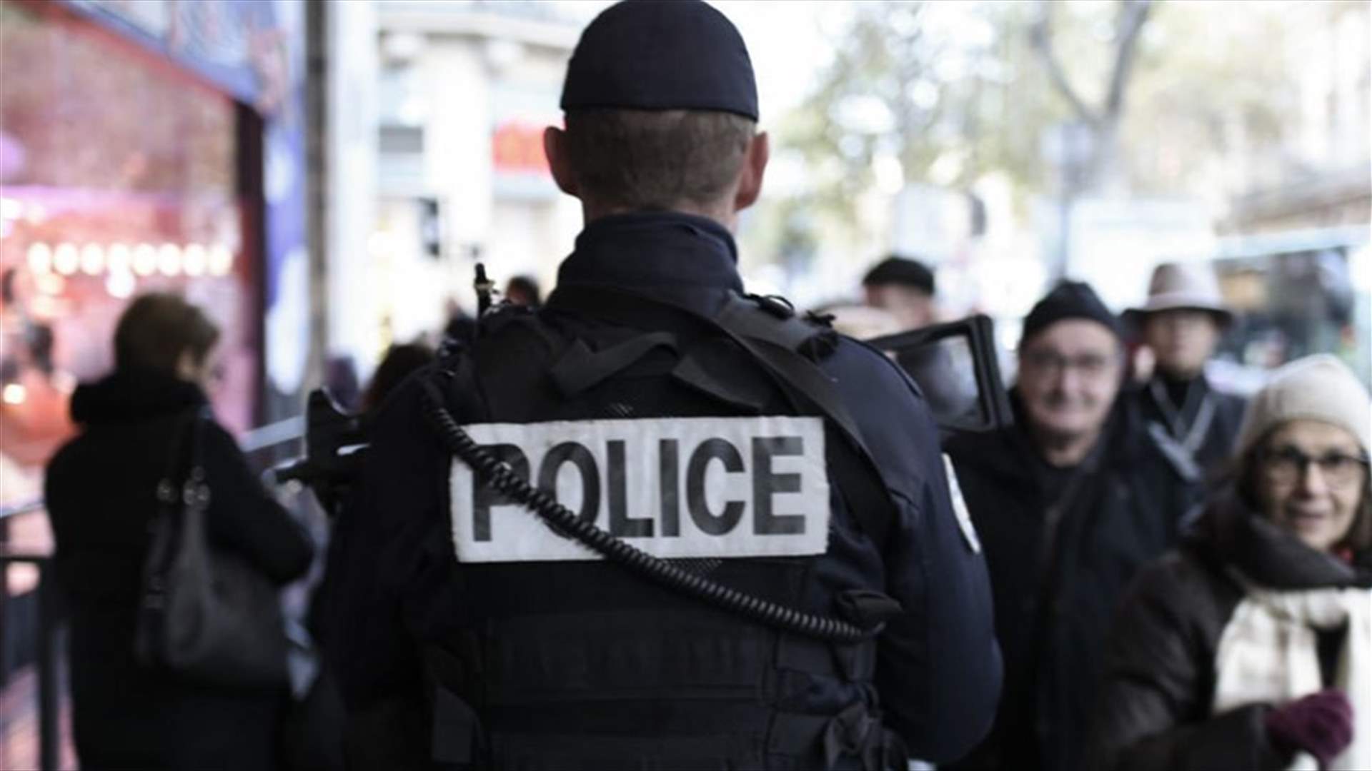 السلطات الفرنسية تأمر بإغلاق مسجد قرب باريس