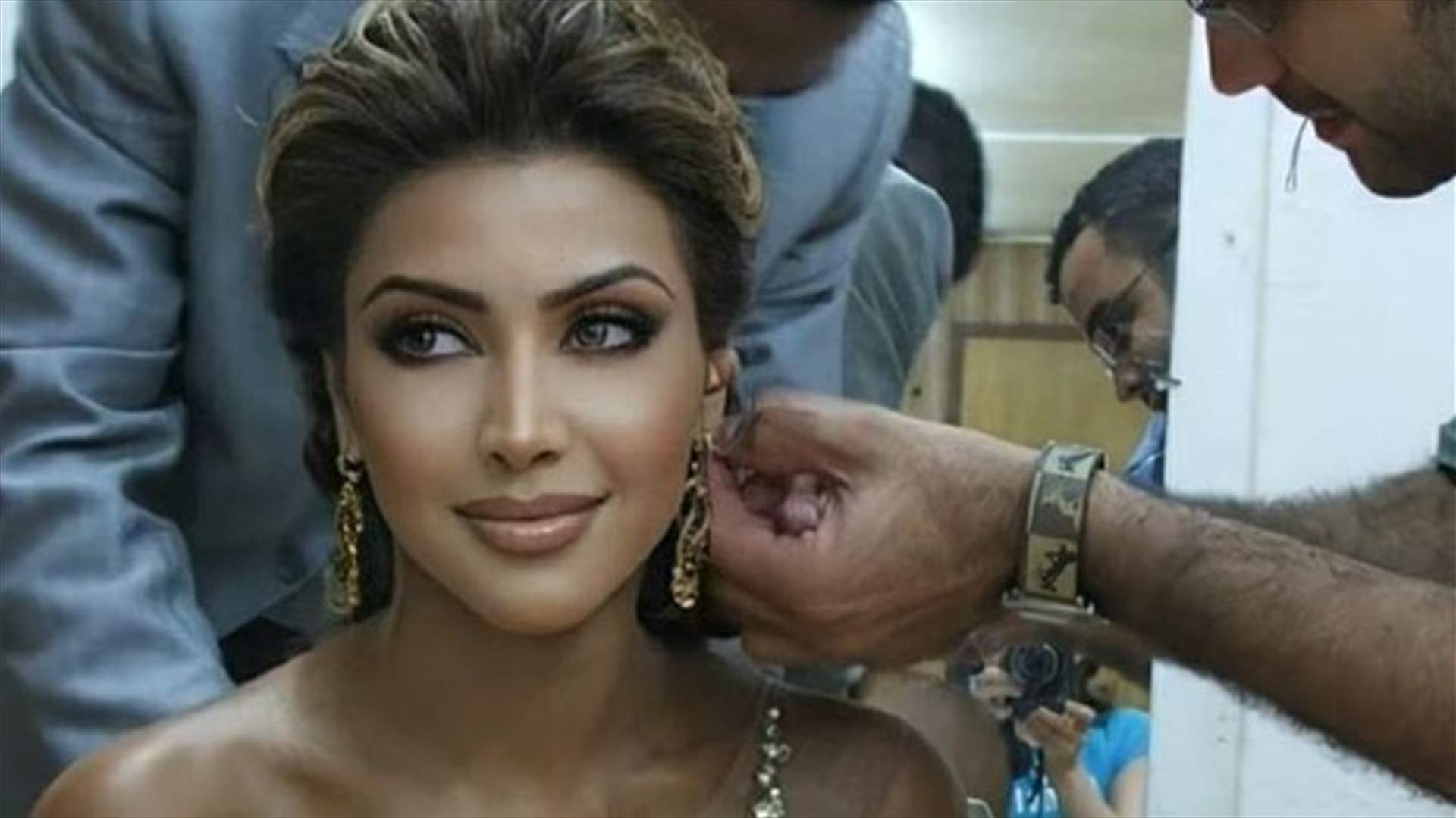 الفوتوشوب يضع نوال الزغبي في موقف محرج.. الجمهور نشر النسخة غير المعدّلة!