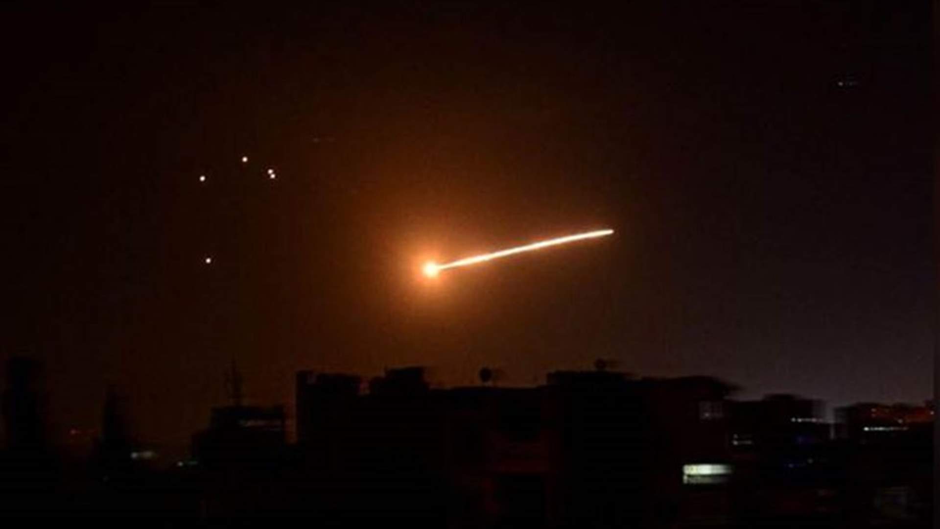 المرصد السوري: مقتل ثلاثة عناصر موالين لإيران في قصف إسرائيلي في جنوب سوريا