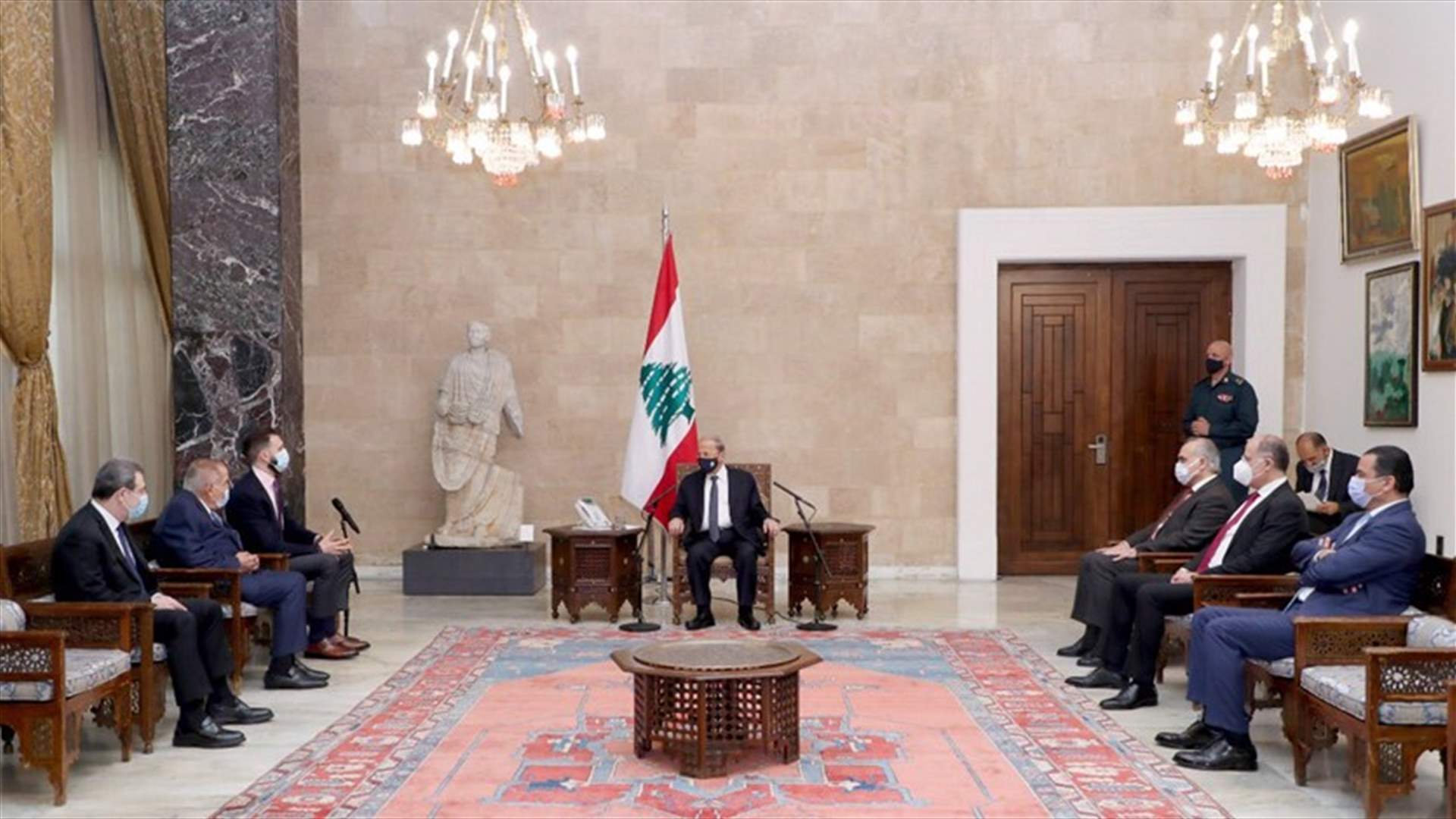 "اللقاء الديمقراطي": سمينا الحريري في محاولة لإنقاذ ما تبقى من البلد