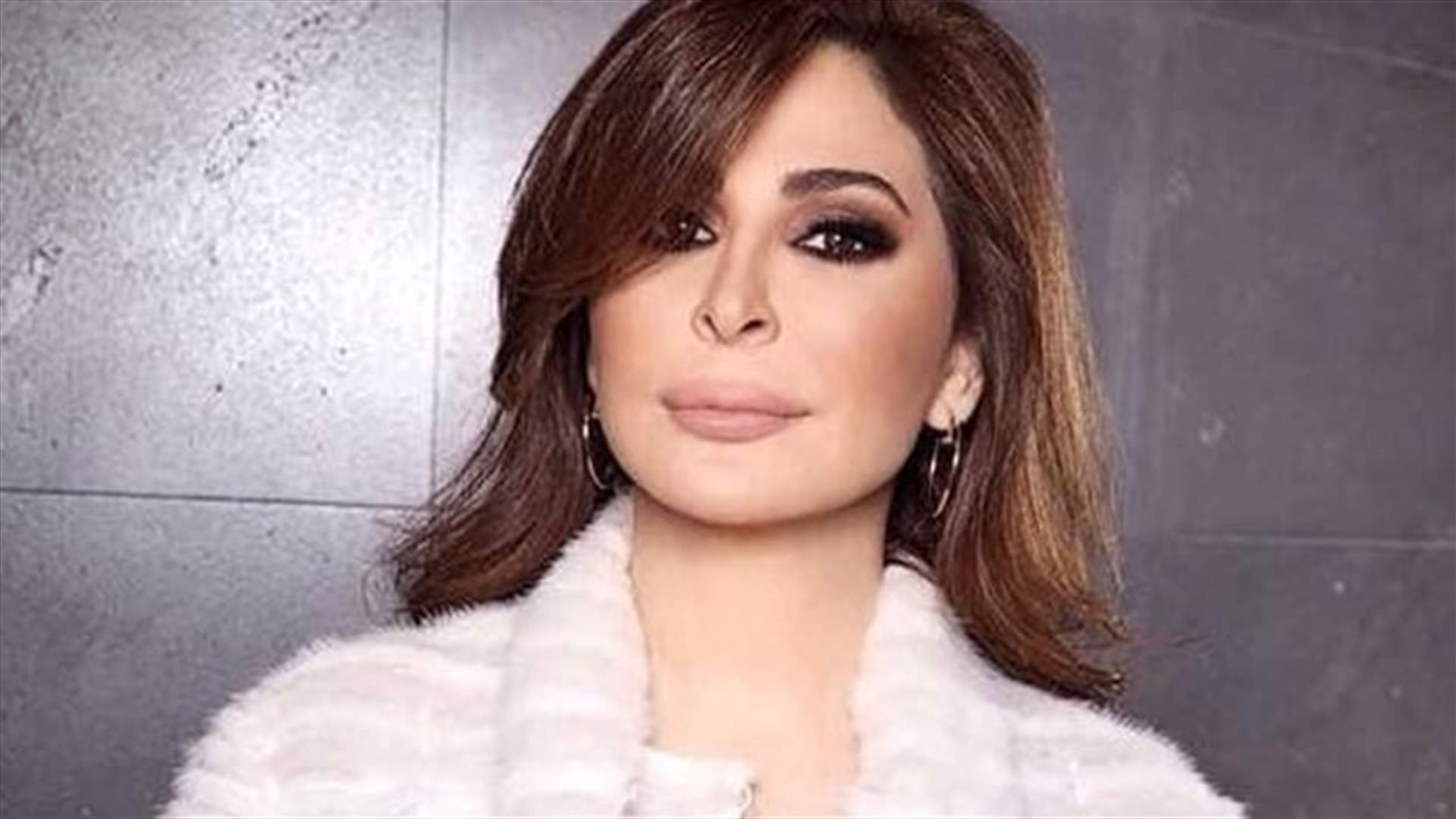 إليسا تظهر بضمّادات على يدها مجدداً.. قلق بين محبّيها على صحّتها (فيديو)