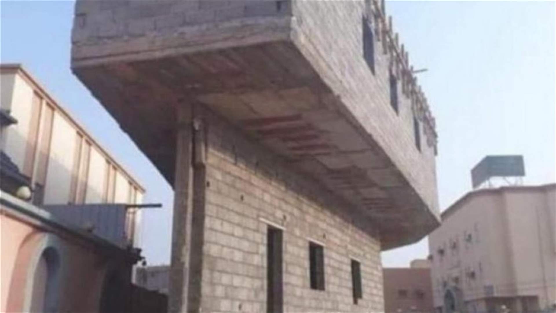 مبنى غريب التصميم يثير جدلاً في السعودية... هذه قصّته (صور)