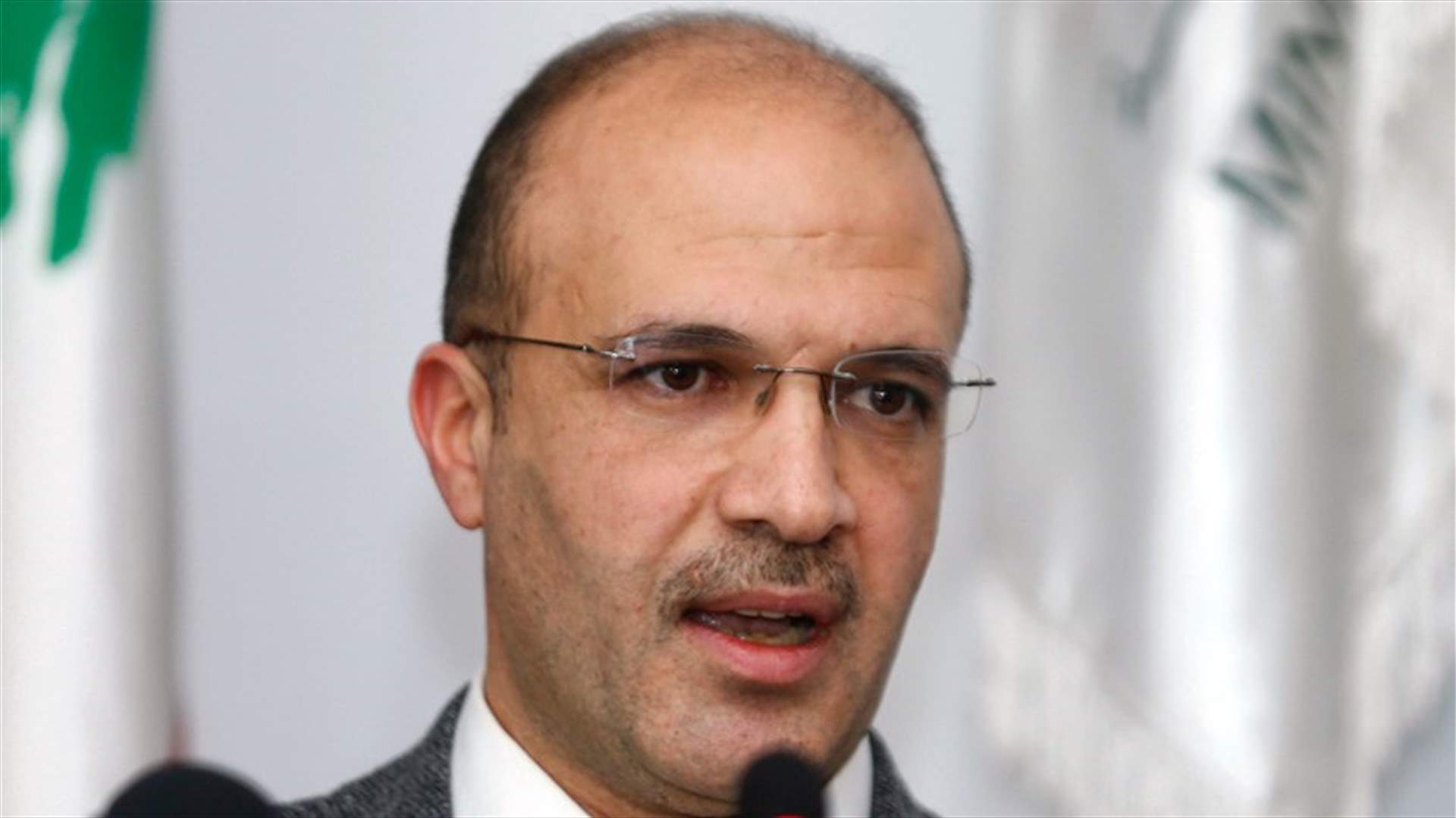 وزير الصحة تفقد مستشفى ميس الجبل الحكومي: هناك مستودعات مخزنة بالأدوية وطلبنا منها زيادة التوزيع الى الصيدليات