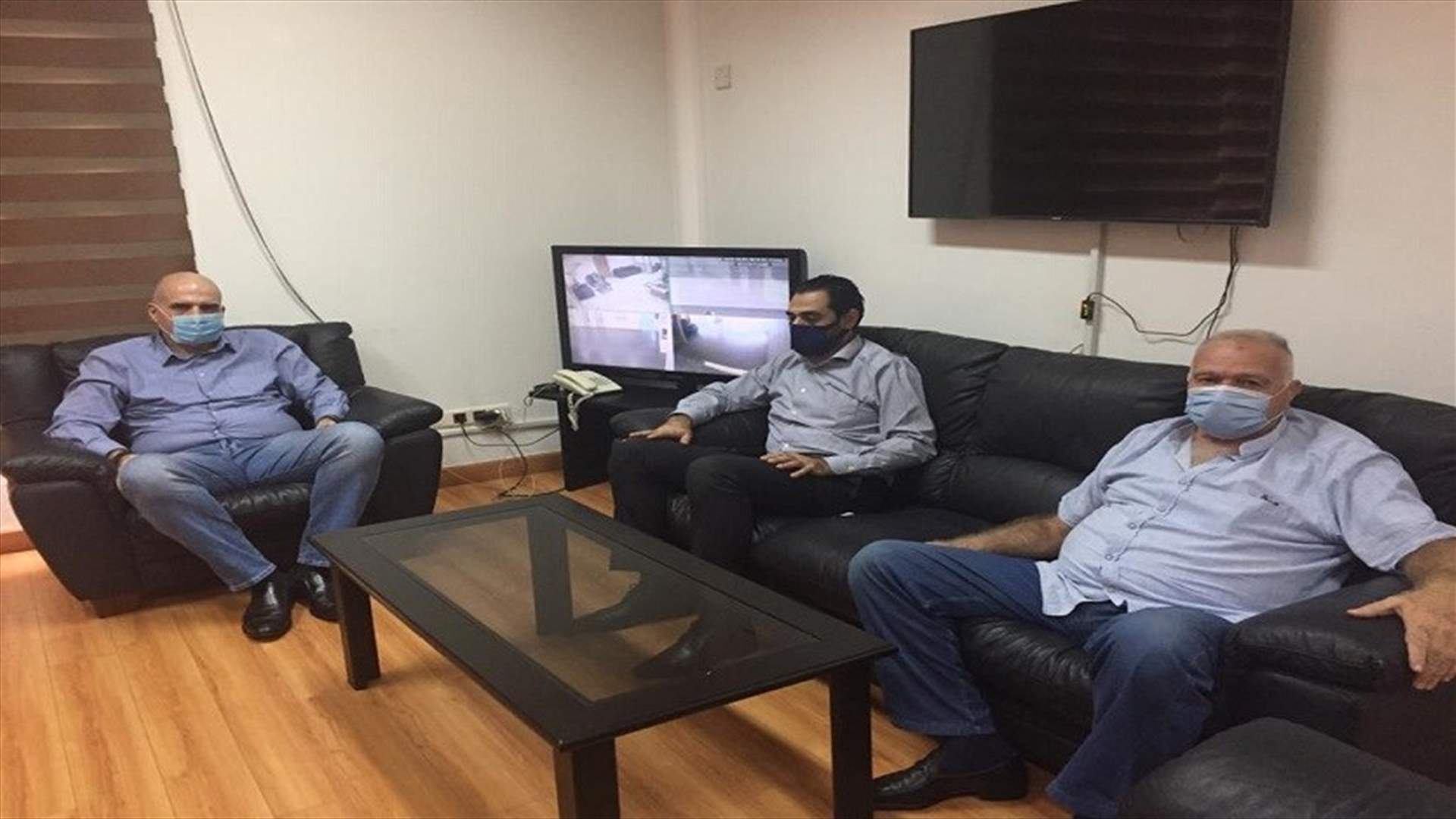 اجتماع في مكتب المدير العام لوزارة الزراعة بحث في كيفية الحد من ارتفاع اسعار الخضار والفاكهة بالمفرق