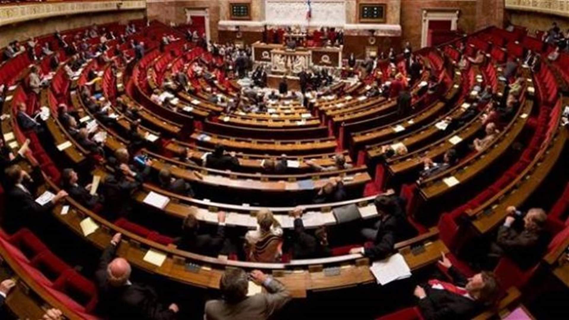 النواب الفرنسيون يصوّتون على تمديد حال الطوارئ الصحية إلى 16 شباط
