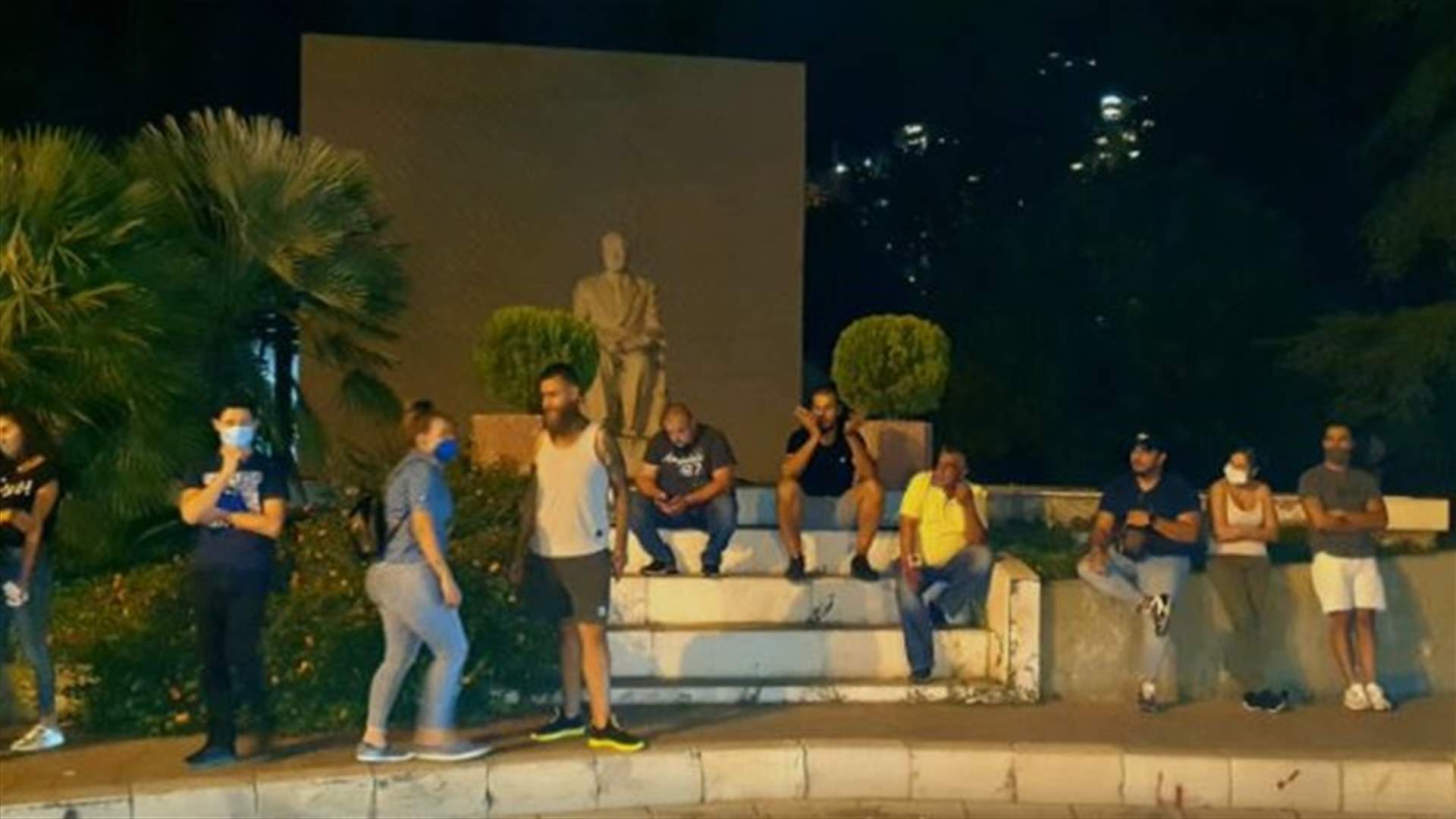 وقفة احتجاجية في جونية أمام تمثال فؤاد شهاب