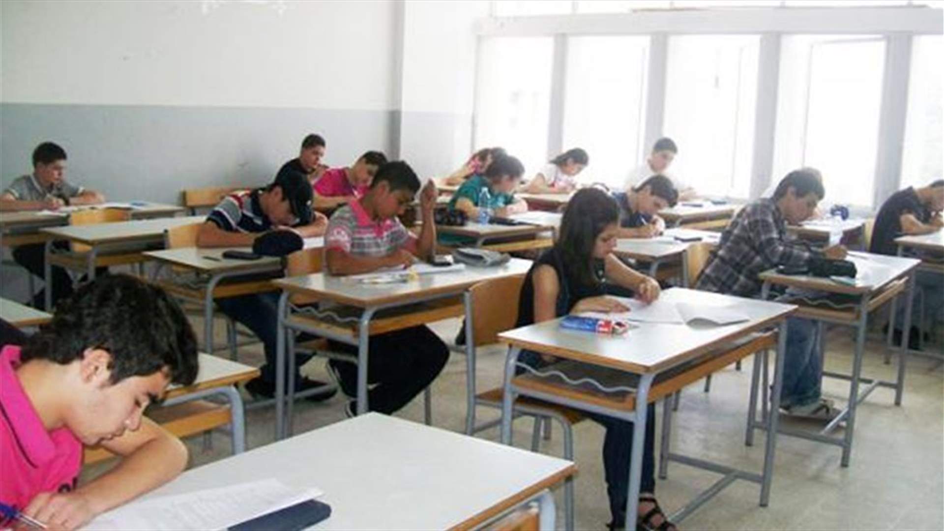 تأجيل الامتحانات الرسمية للامتياز الفني والمشرف المهني الى 9 تشرين الثاني