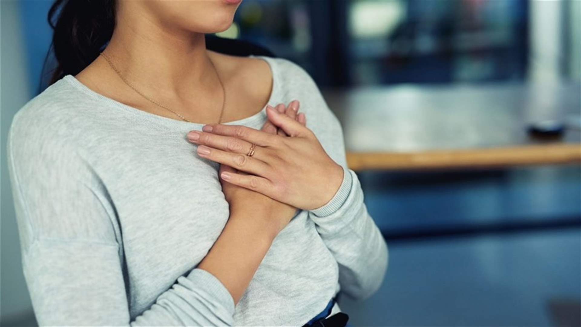 ثلاثة عوارض غير شائعة للإصابة بنوبات قلبية لدى النساء... ما هي؟
