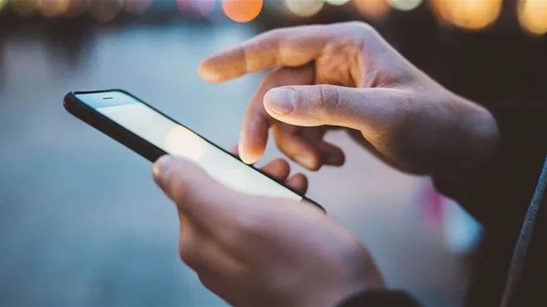 في الإمارات... مزحة مع صديقه كلّفته 10 آلاف درهم