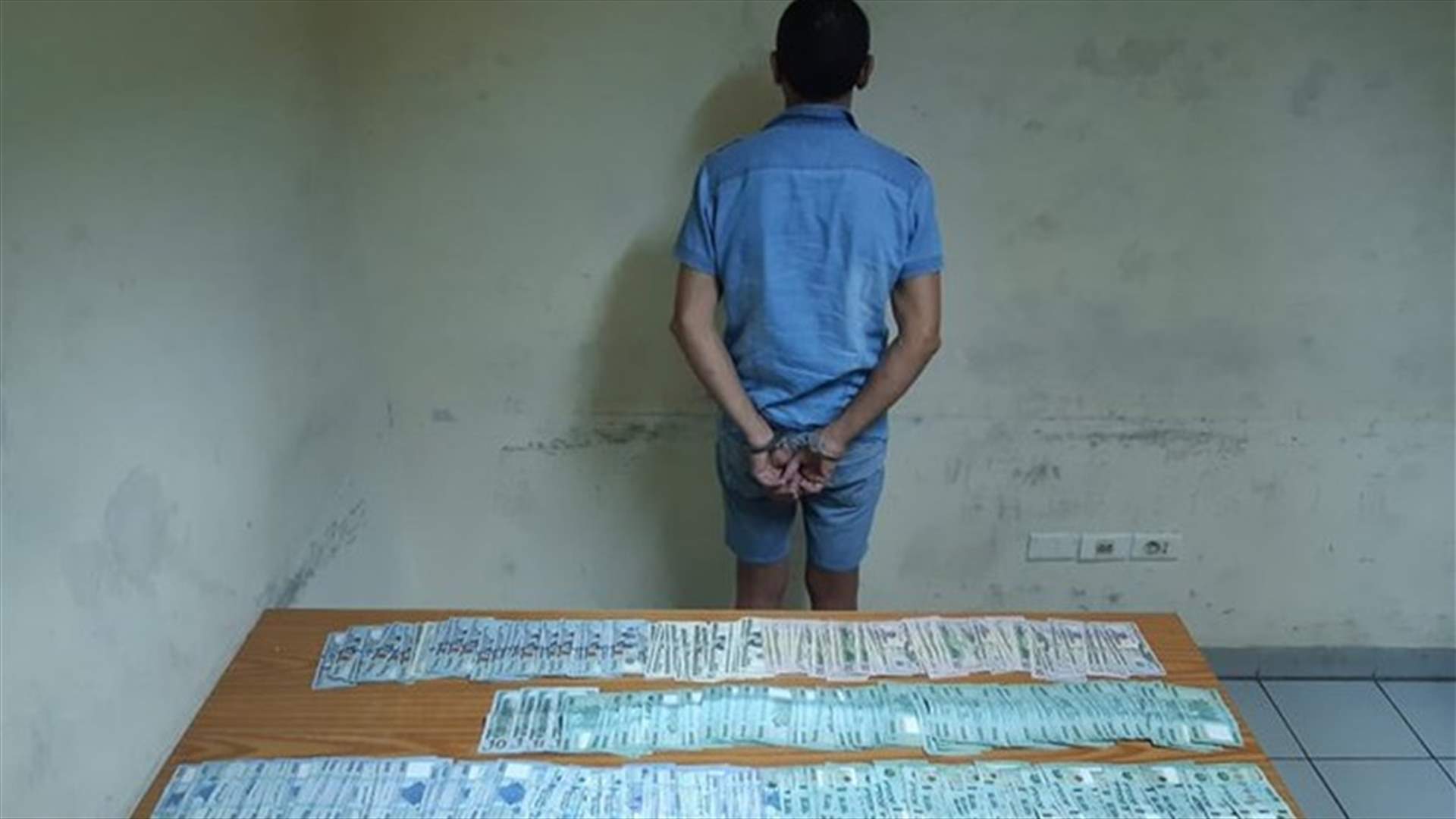 في النقاش... سرق أموالاً ومجوهرات بقيمة 200 ألف دولار (صورة)